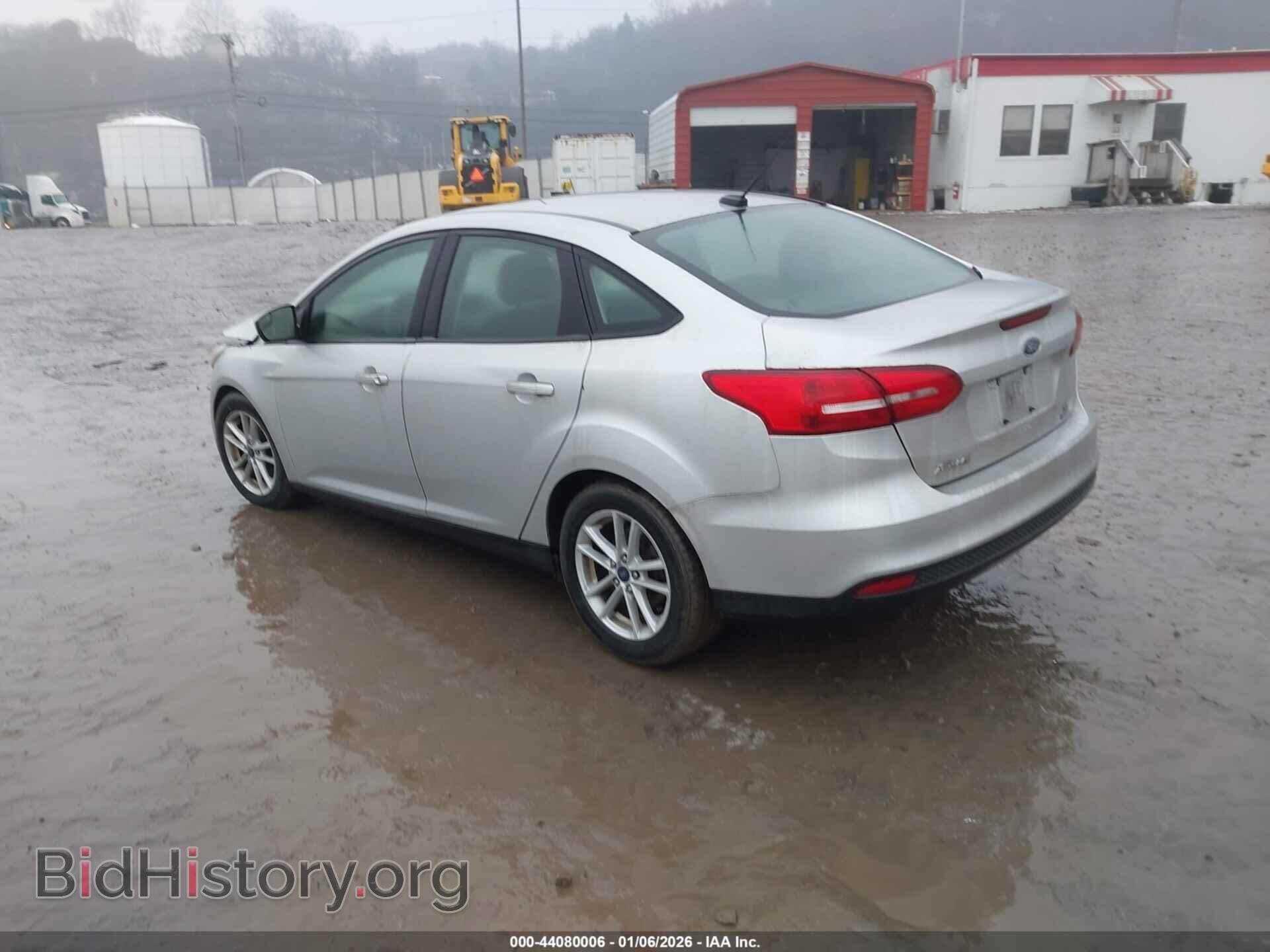 2018 FORD FOCUS - VIN: 1FADP3FE4JL215579 - Фото 3