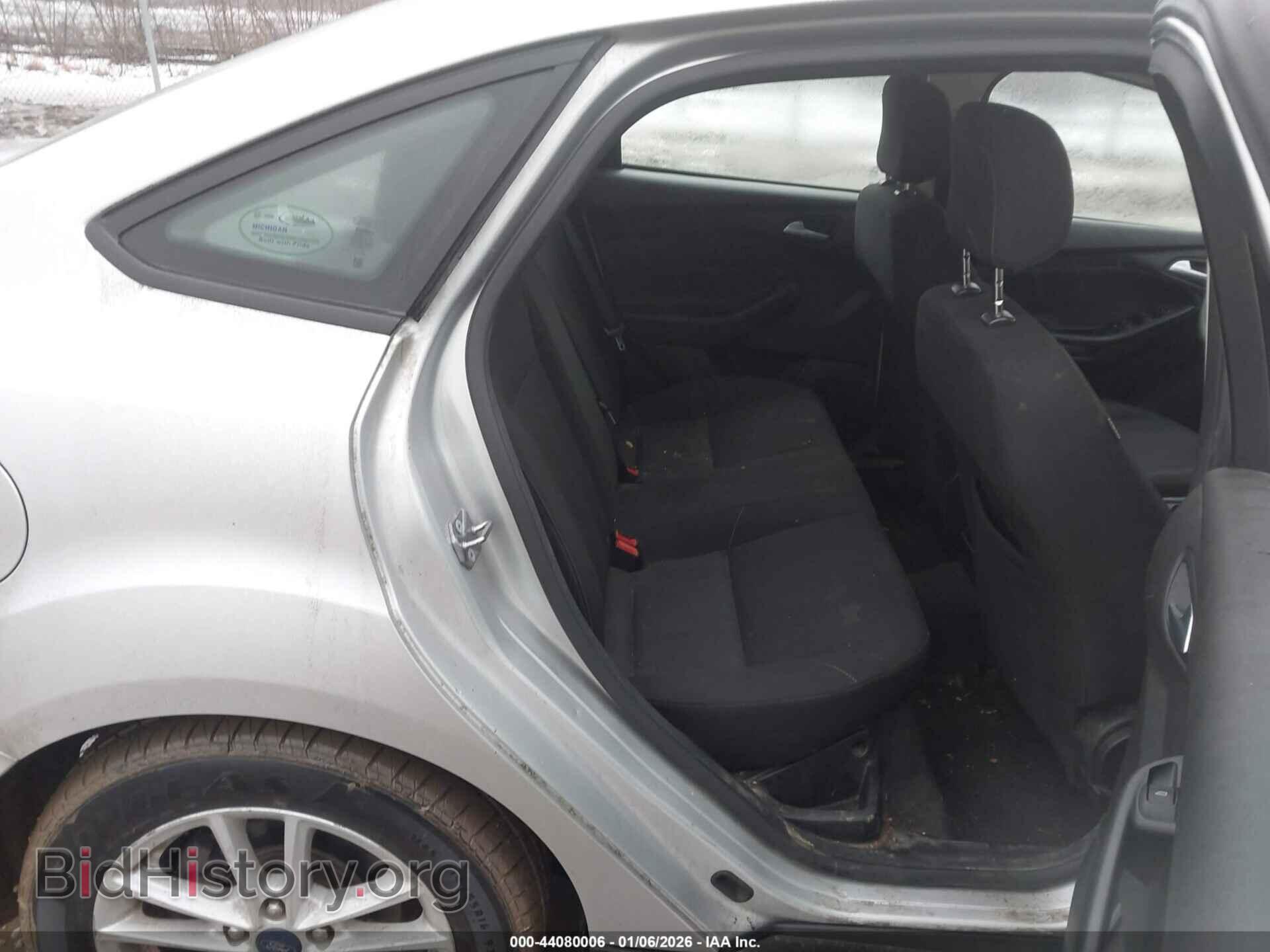 2018 FORD FOCUS - VIN: 1FADP3FE4JL215579 - Фото 8