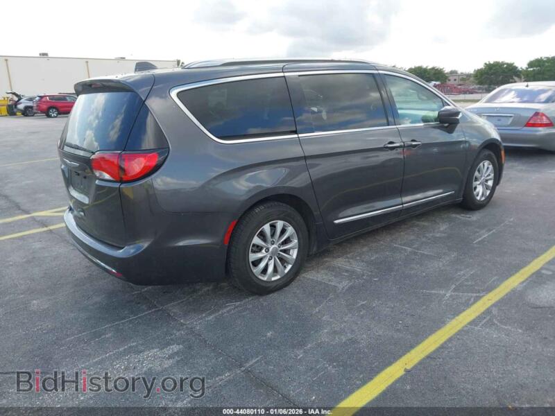 2019 Chrysler PACIFICA (VIN 2C4RC1BG9KR666636) — фото 4 из 16