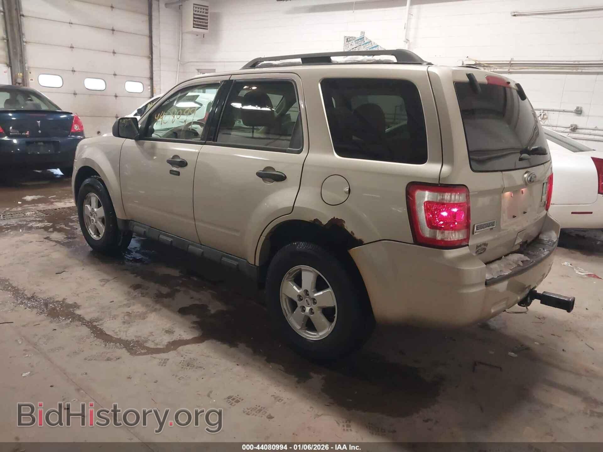 2011 FORD ESCAPE - VIN: 1FMCU9DG1BKB13942 - Фото 3