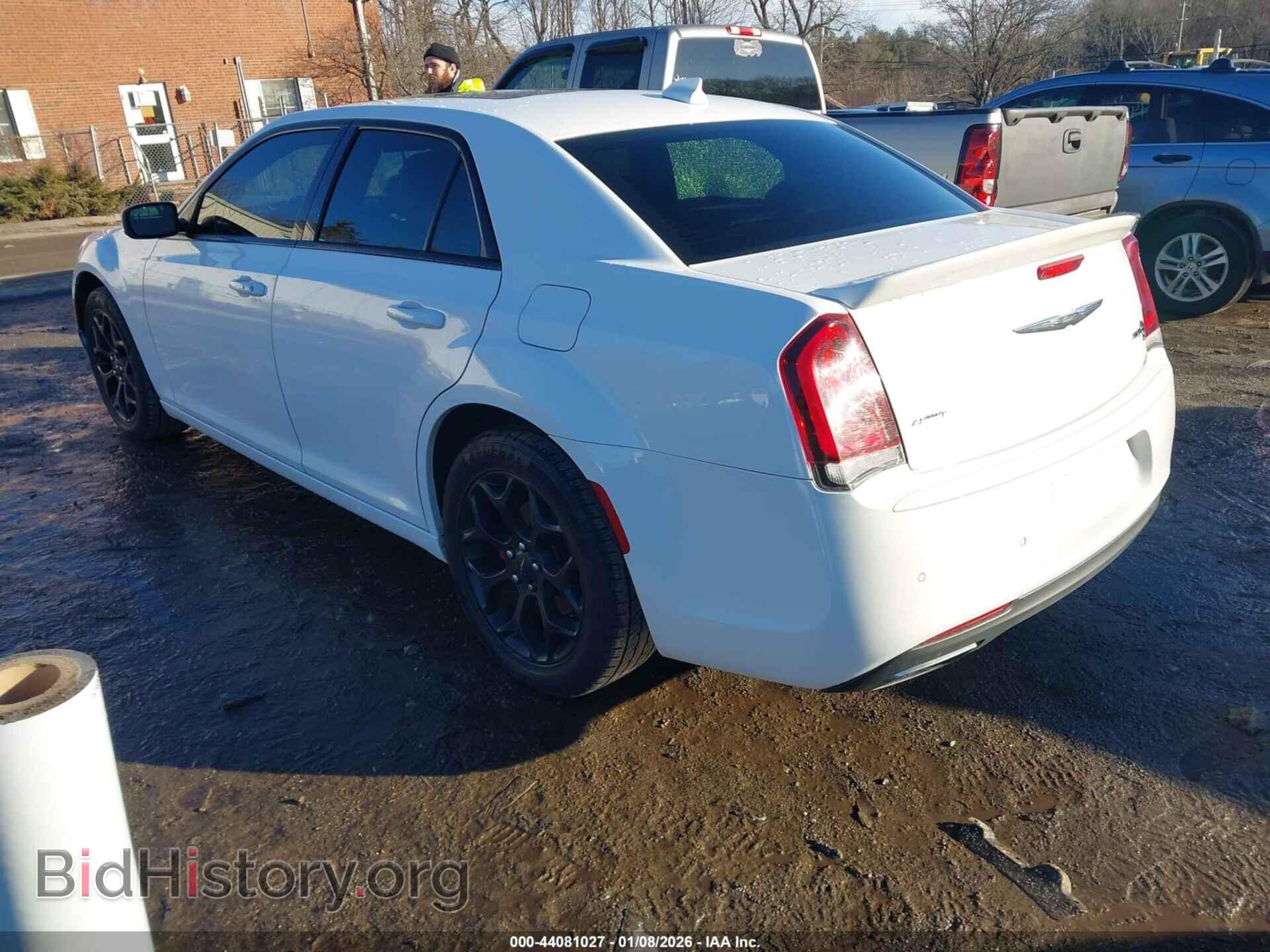 2017 CHRYSLER 300 - VIN: 2C3CCAGG7HH627092 - Фото 3