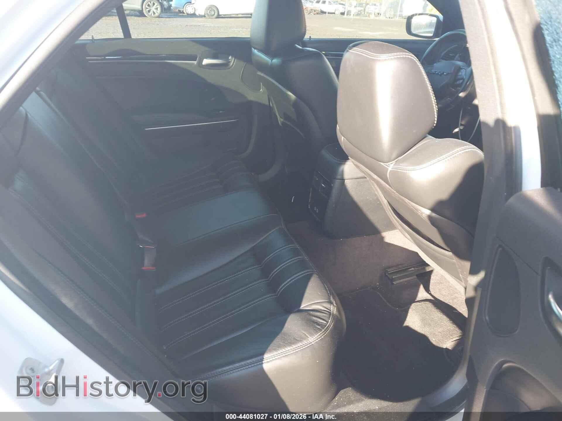 2017 CHRYSLER 300 - VIN: 2C3CCAGG7HH627092 - Фото 8