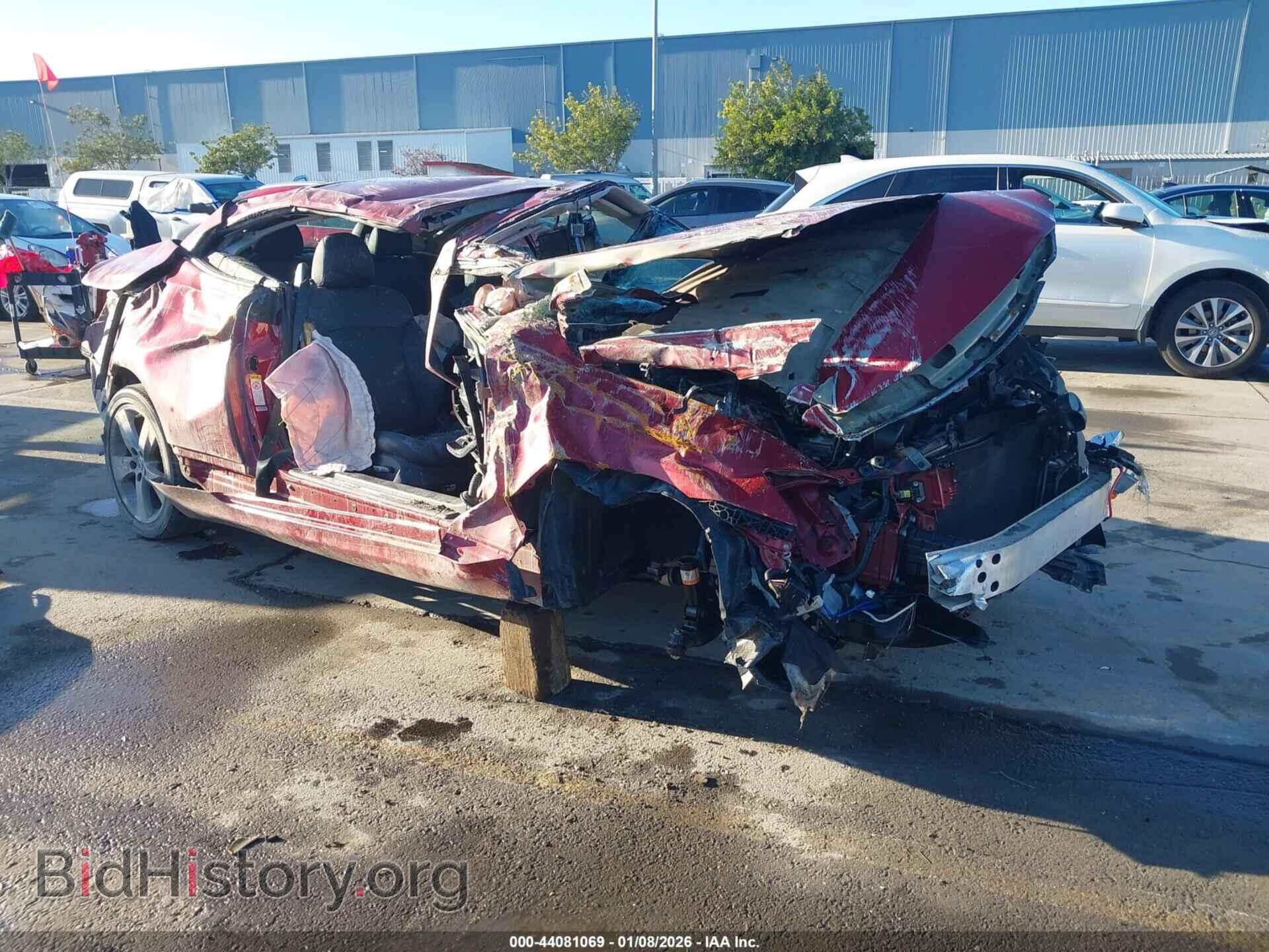 Photo JTHFE2C20A2500944 - LEXUS IS 350C 2010