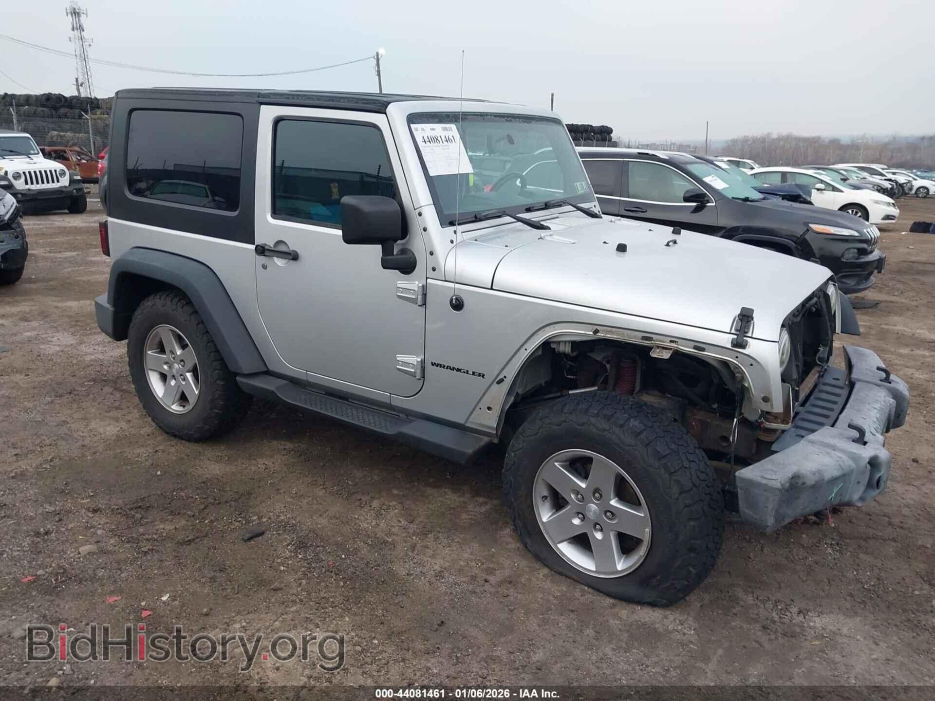 Photo 1J4AA2D10AL178159 - JEEP WRANGLER 2010