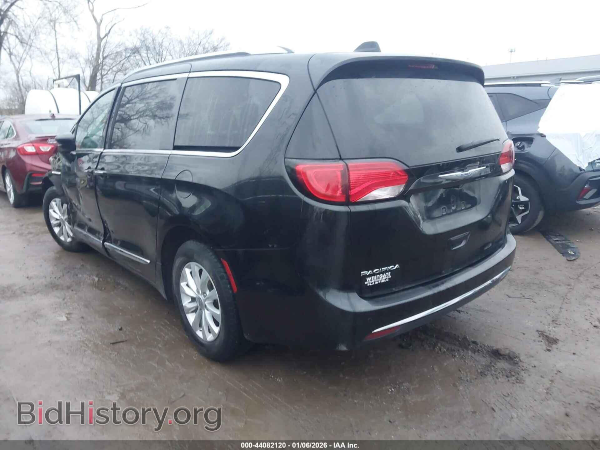 2018 CHRYSLER PACIFICA - VIN: 2C4RC1EGXJR310853 - Фото 3