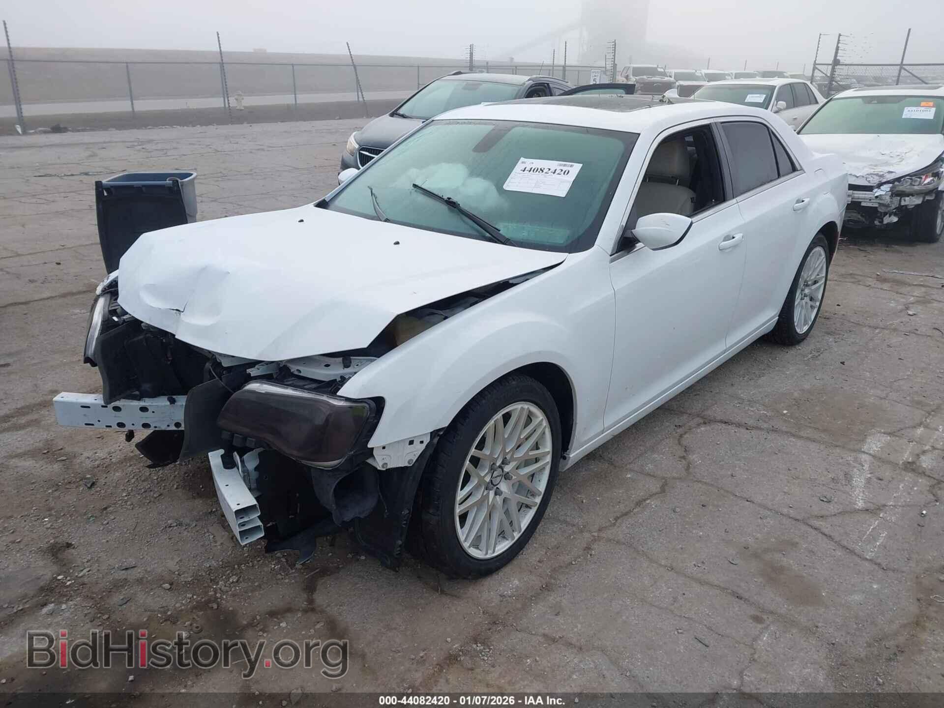 2018 CHRYSLER 300 - VIN: 2C3CCAAG7JH254974 - Фото 2