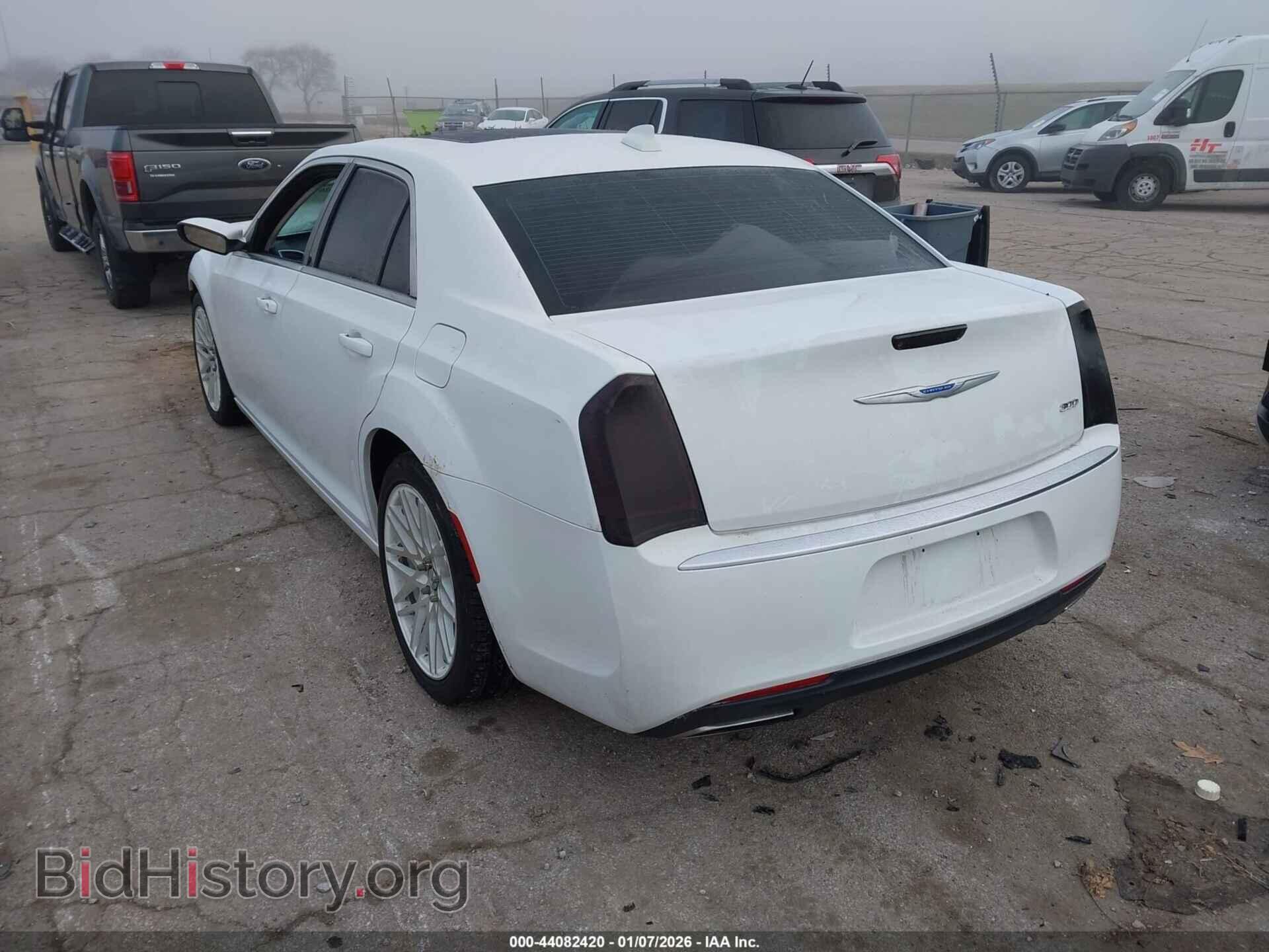 2018 CHRYSLER 300 - VIN: 2C3CCAAG7JH254974 - Фото 3