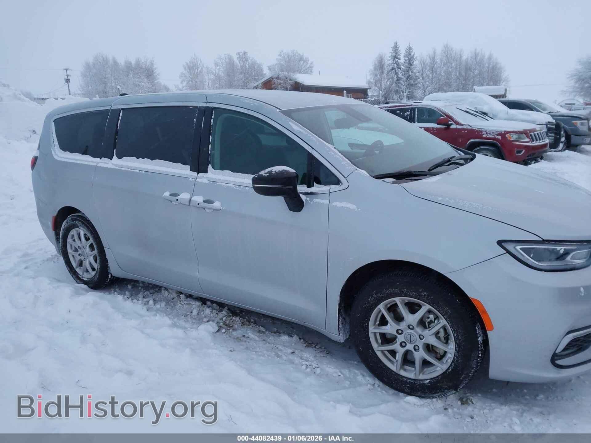 2024 CHRYSLER PACIFICA - VIN: 2C4RC1BG2RR159300 - Фото 13