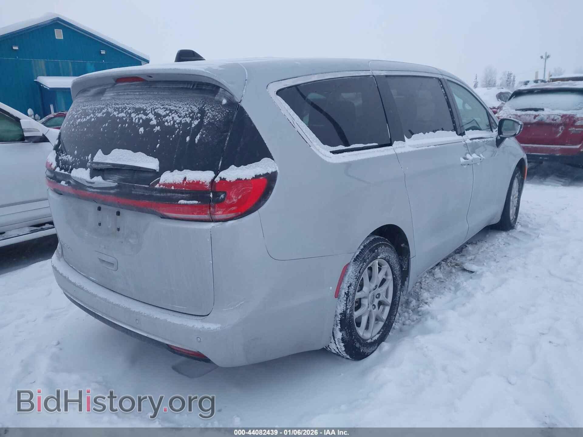 2024 CHRYSLER PACIFICA - VIN: 2C4RC1BG2RR159300 - Фото 4