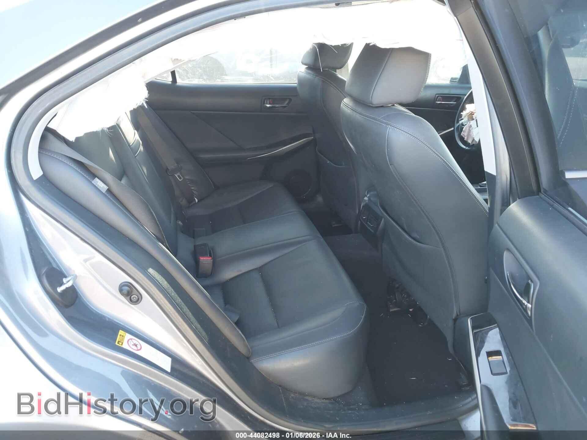 2016 LEXUS IS 200T - VIN: JTHBA1D23G5013263 - Photo 8