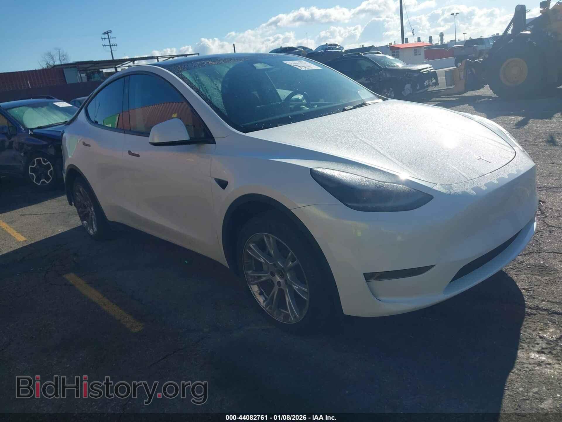 Фотография 7SAYGDED0RF003127 - TESLA MODEL Y 2024