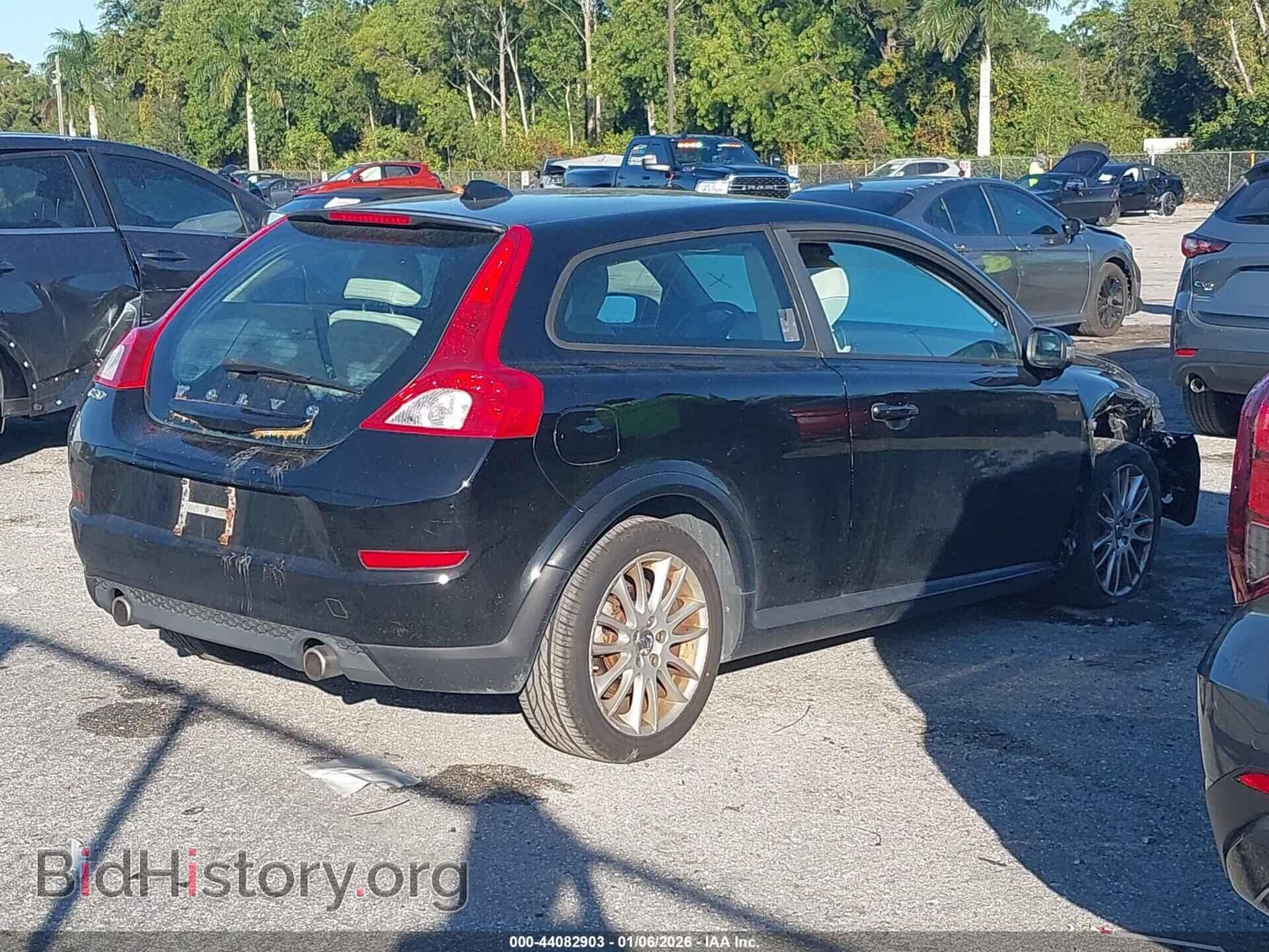 2011 VOLVO C30 - VIN: YV1672MK7B2200890 - Фото 4