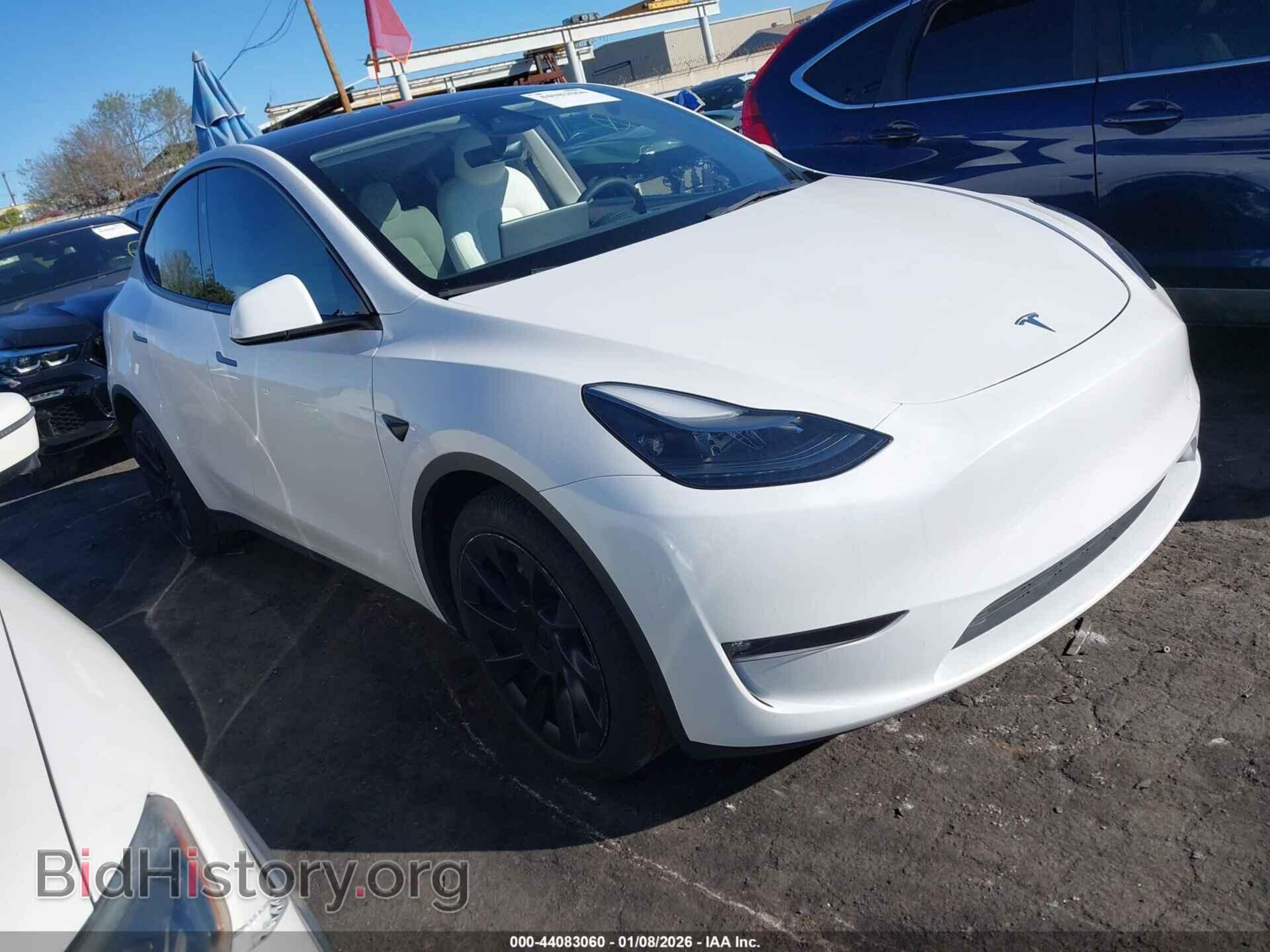 Photo 7SAYGAEE5PF886680 - TESLA MODEL Y 2023