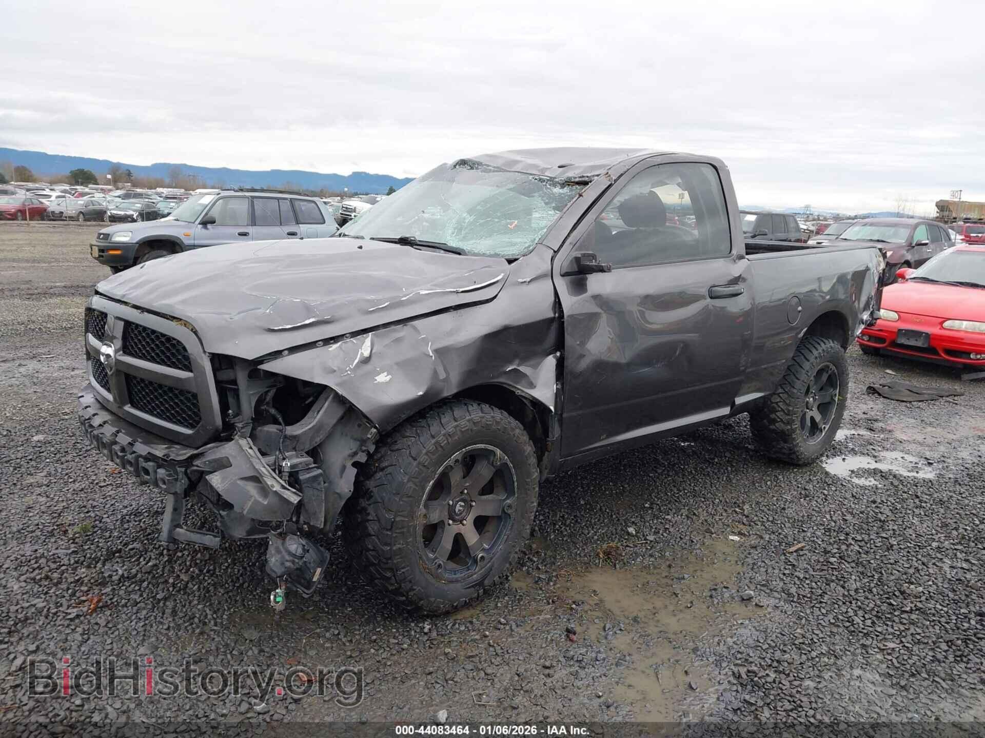 2016 RAM 1500 - VIN: 3C6JR7AT5GG154583 - Фото 2