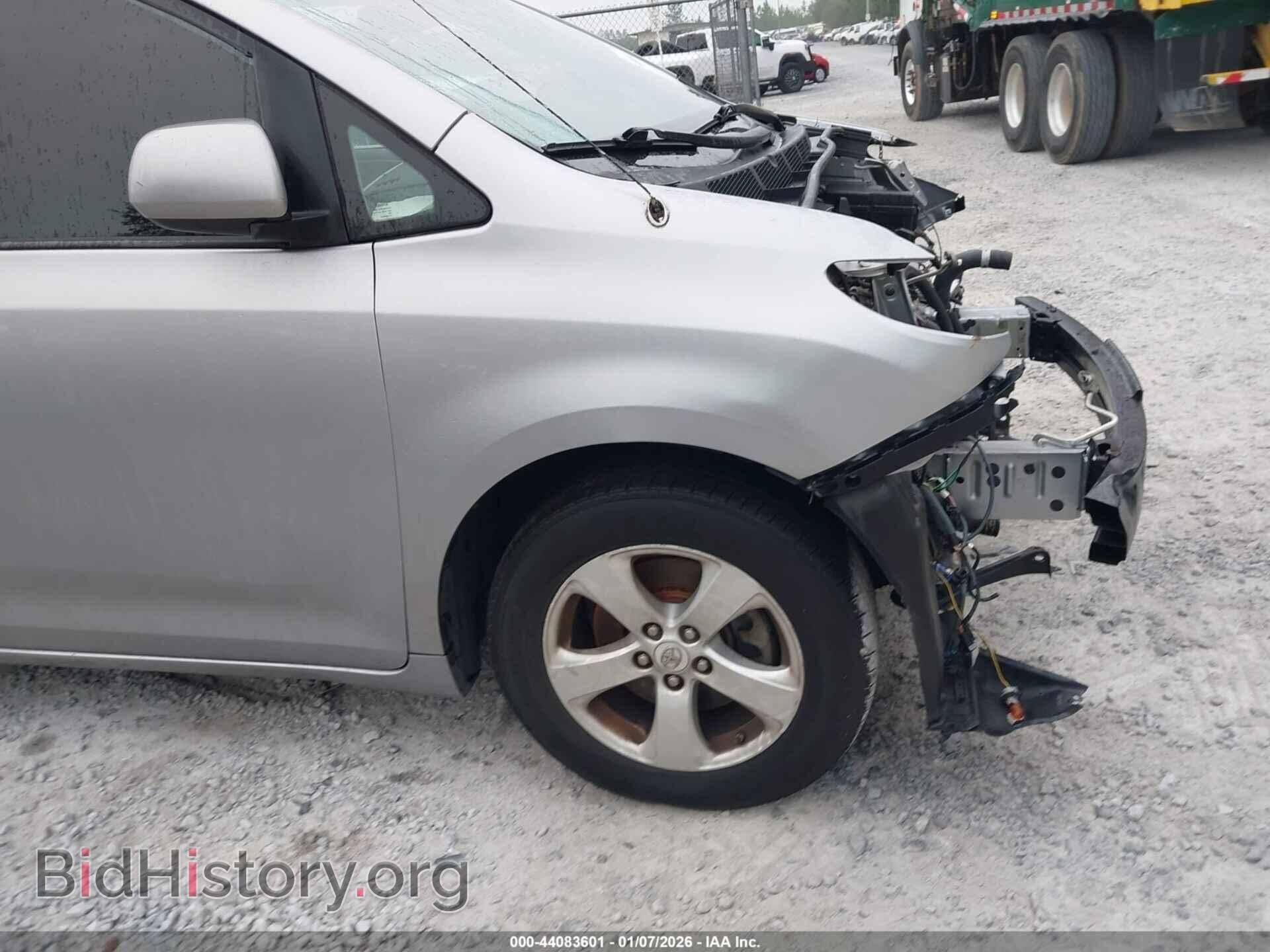 2011 TOYOTA SIENNA - VIN: 5TDKK3DC8BS039072 - Фото 19