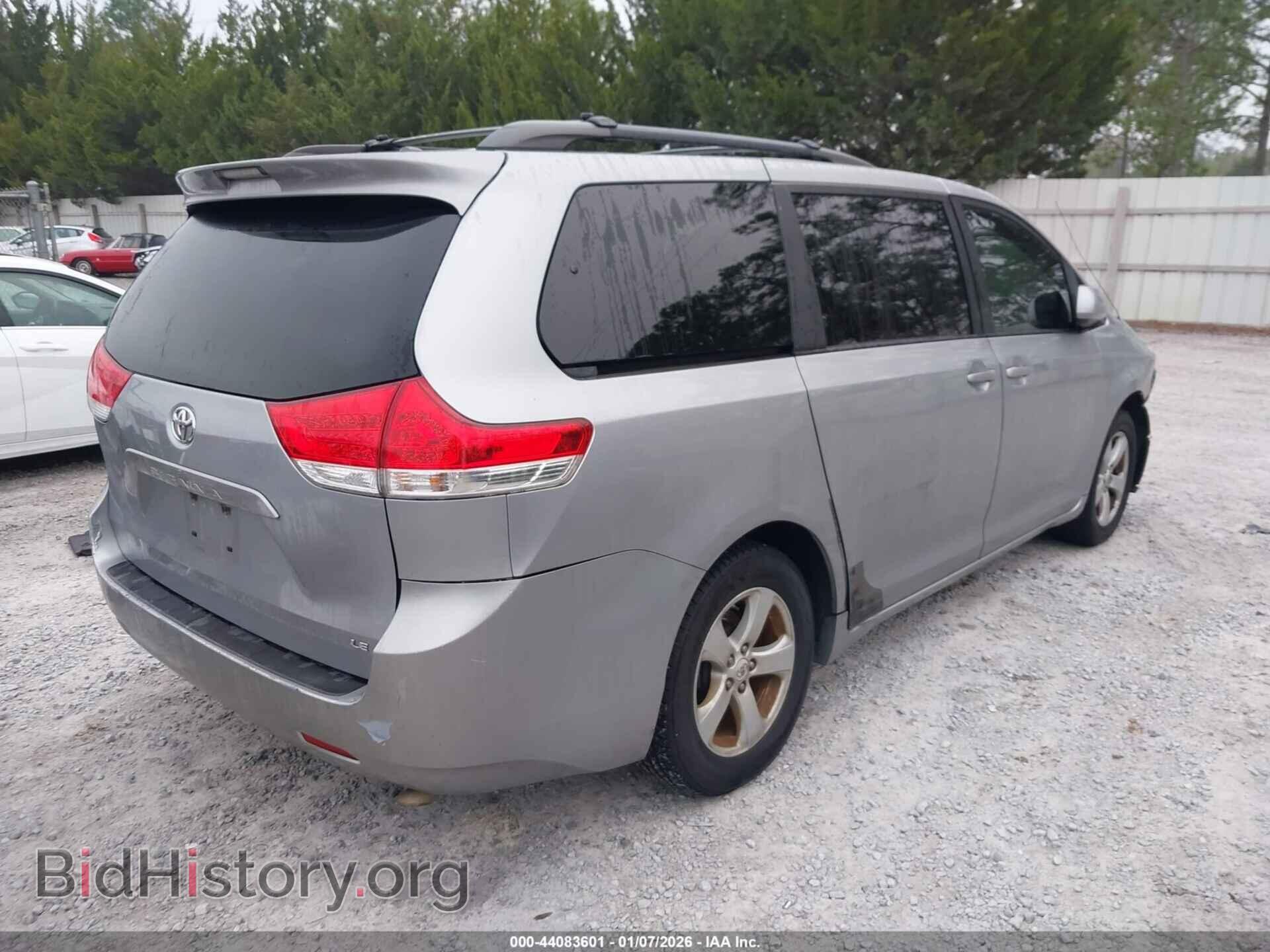 2011 TOYOTA SIENNA - VIN: 5TDKK3DC8BS039072 - Фото 4