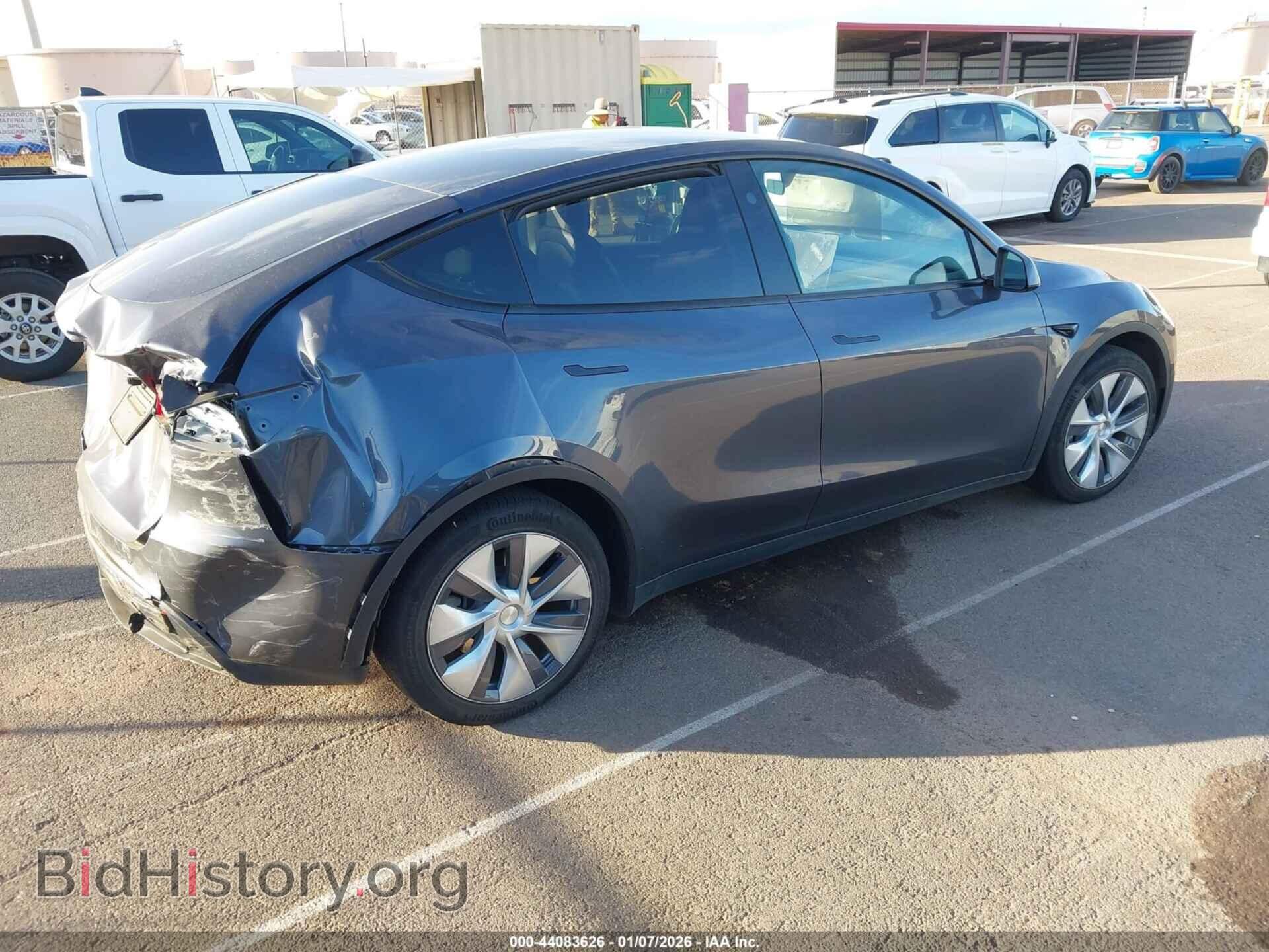 2023 TESLA MODEL Y - VIN: 7SAYGDEE2PF898111 - Фото 4