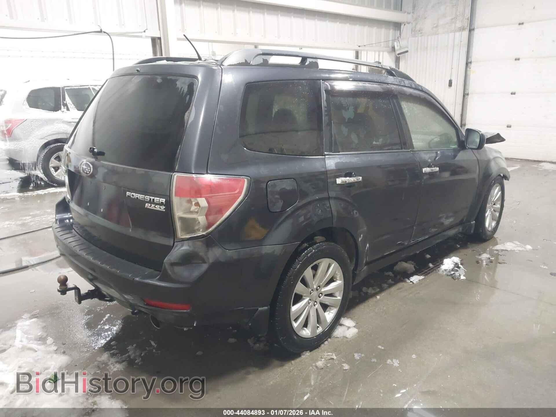 2011 SUBARU FORESTER - VIN: JF2SHAEC2BH703339 - Фото 4