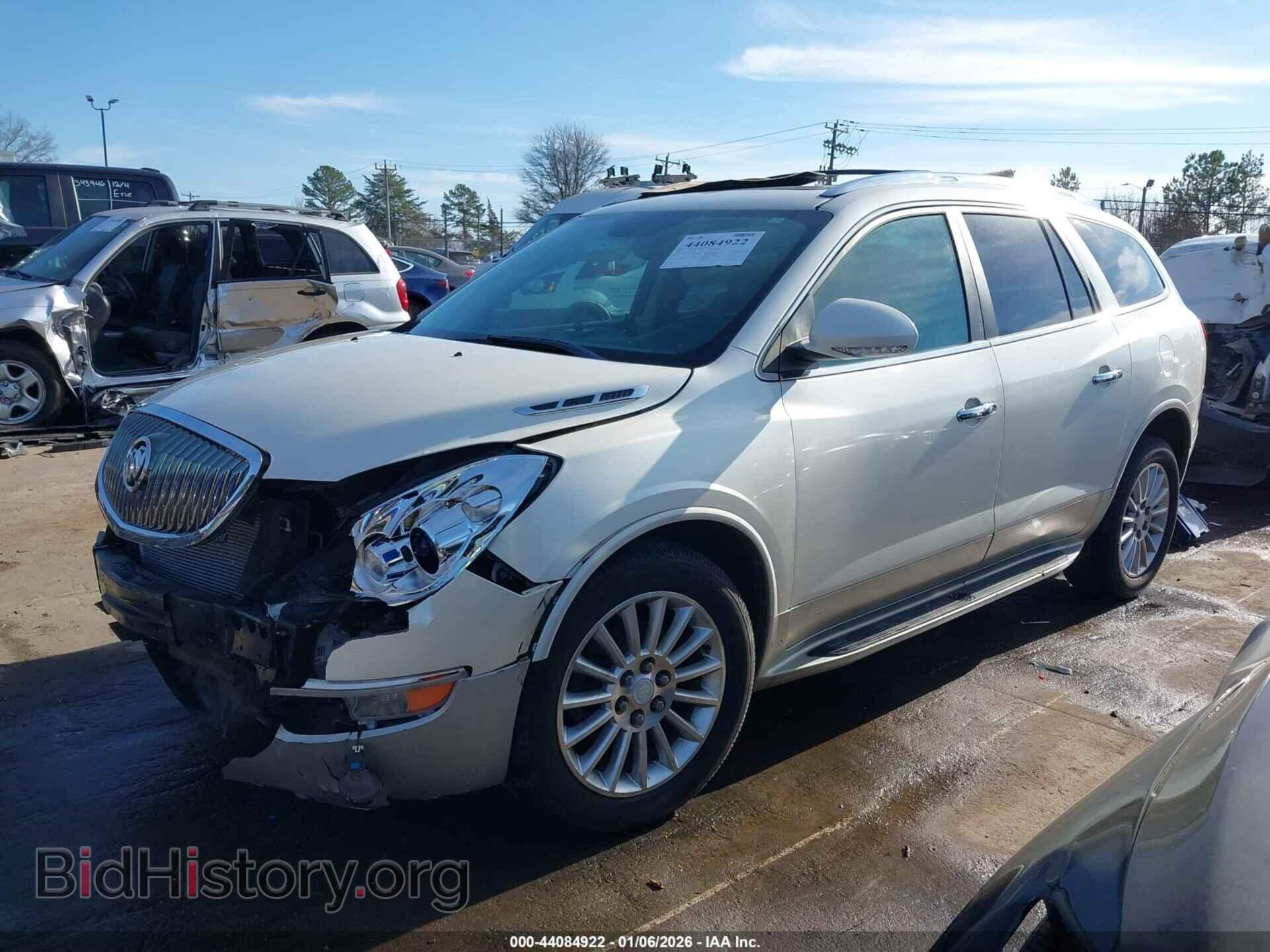 2012 BUICK ENCLAVE - VIN: 5GAKRCED0CJ142053 - Фото 2