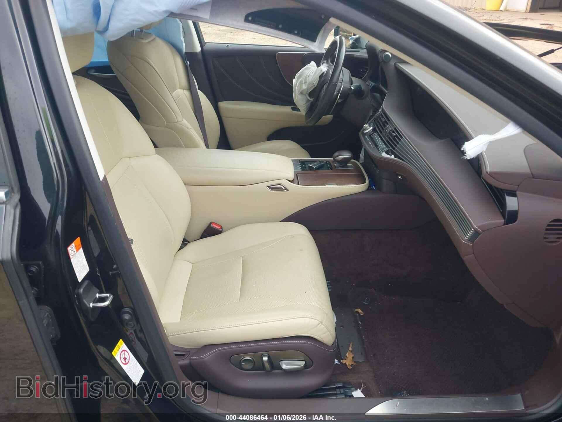 2018 LEXUS LS 500 - VIN: JTHB51FF0J5001499 - Photo 5
