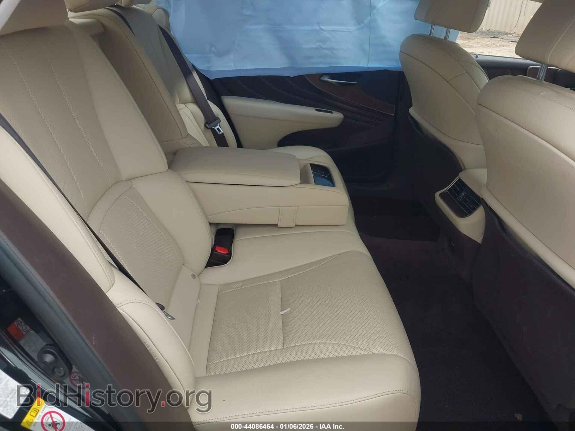 2018 LEXUS LS 500 - VIN: JTHB51FF0J5001499 - Photo 8