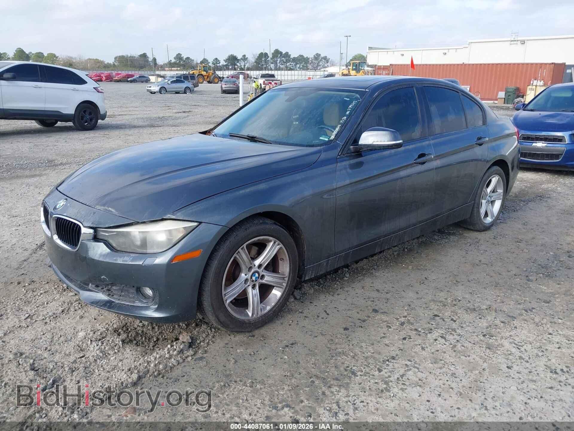 2014 BMW 320I - VIN: WBA3B1C52EPV79542 - Фото 2