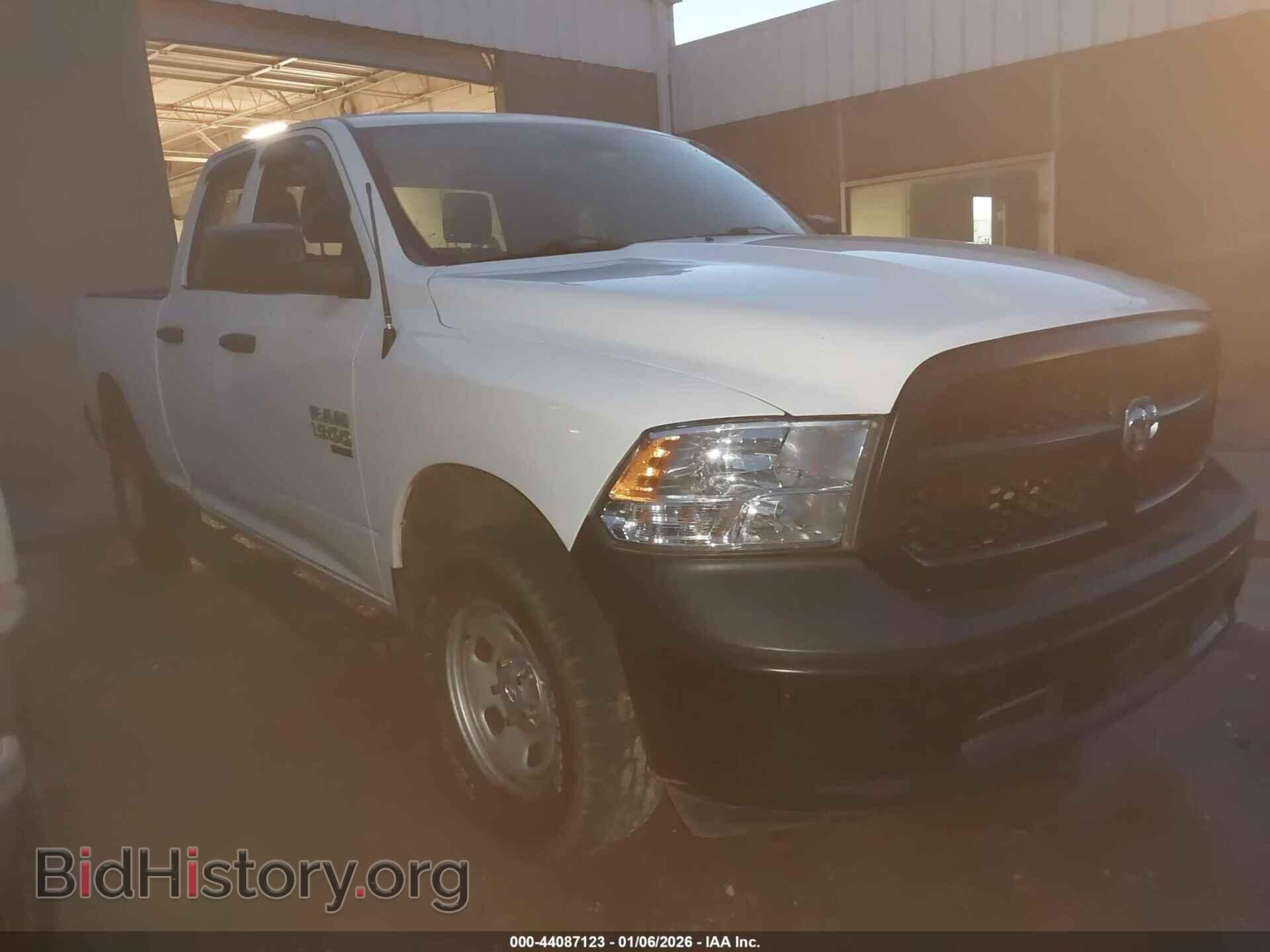 Photo 1C6RR7FG6KS717981 - RAM 1500 CLASSIC 2019
