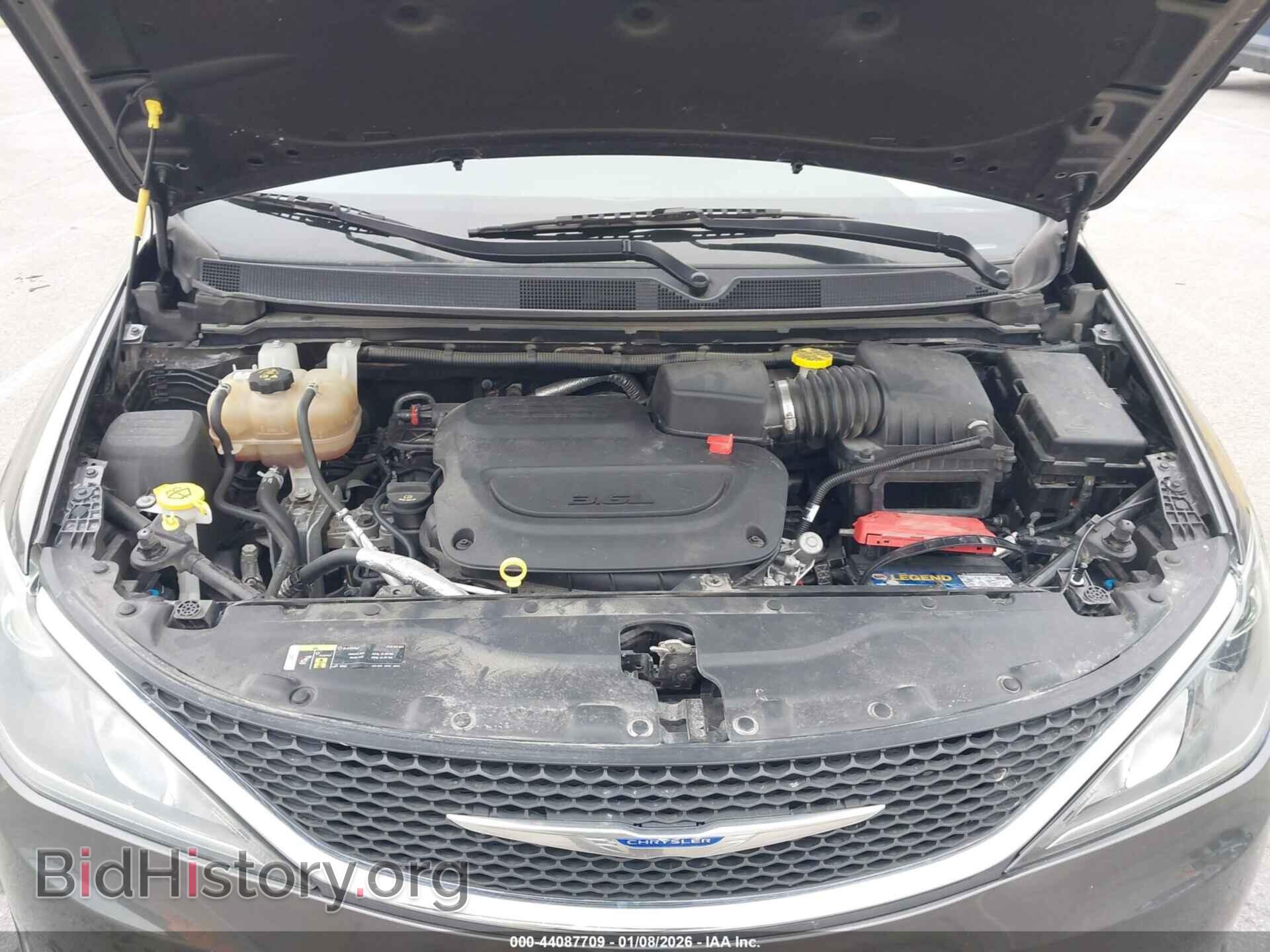 2019 CHRYSLER PACIFICA - VIN: 2C4RC1BGXKR625786 - Photo 10