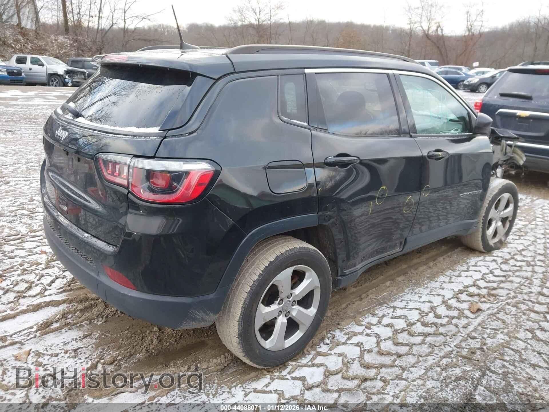 2018 JEEP COMPASS - VIN: 3C4NJDBBXJT199412 - Фото 4