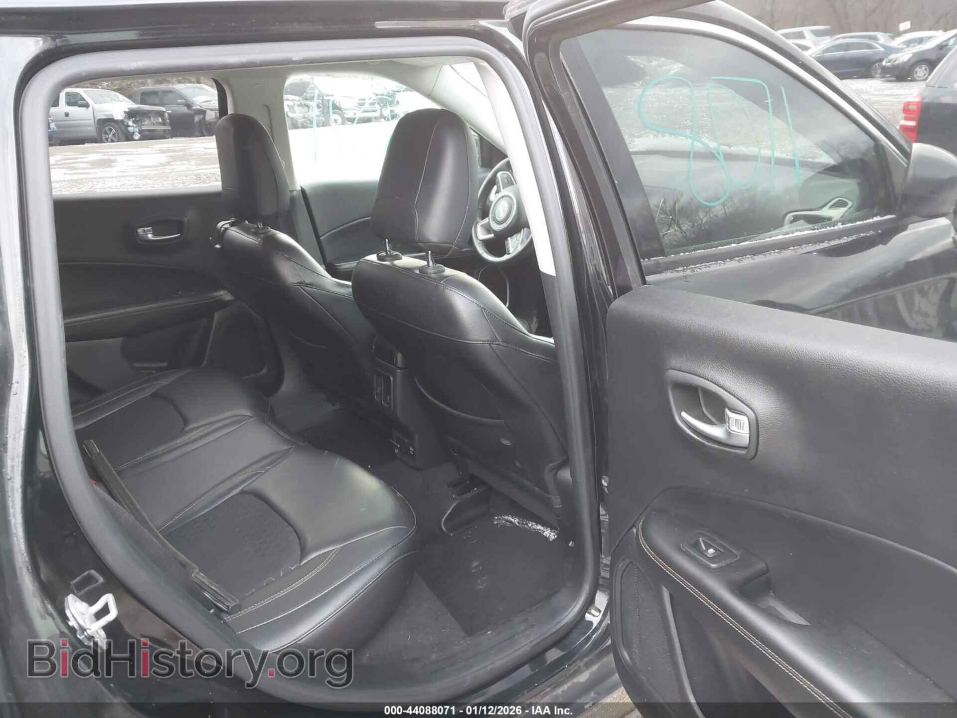 2018 JEEP COMPASS - VIN: 3C4NJDBBXJT199412 - Фото 8