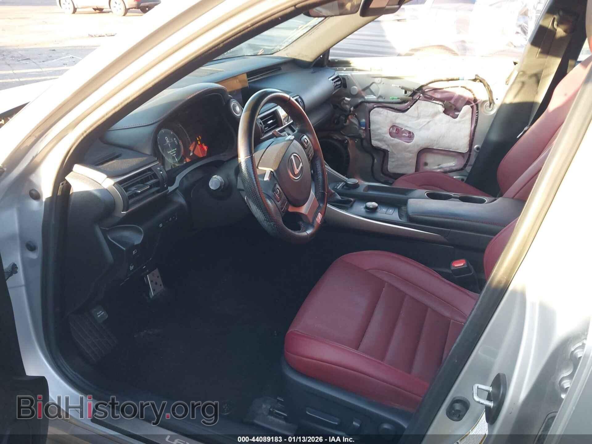 2019 LEXUS IS 300 - VIN: JTHC81D24K5039217 - Фото 5