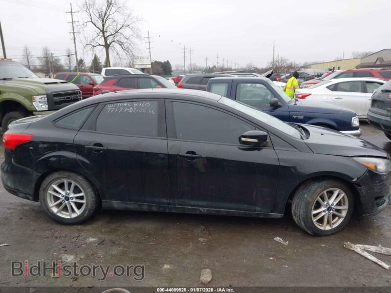 2016 Ford FOCUS (VIN 1FADP3F24GL257717) — фото 13 из 16