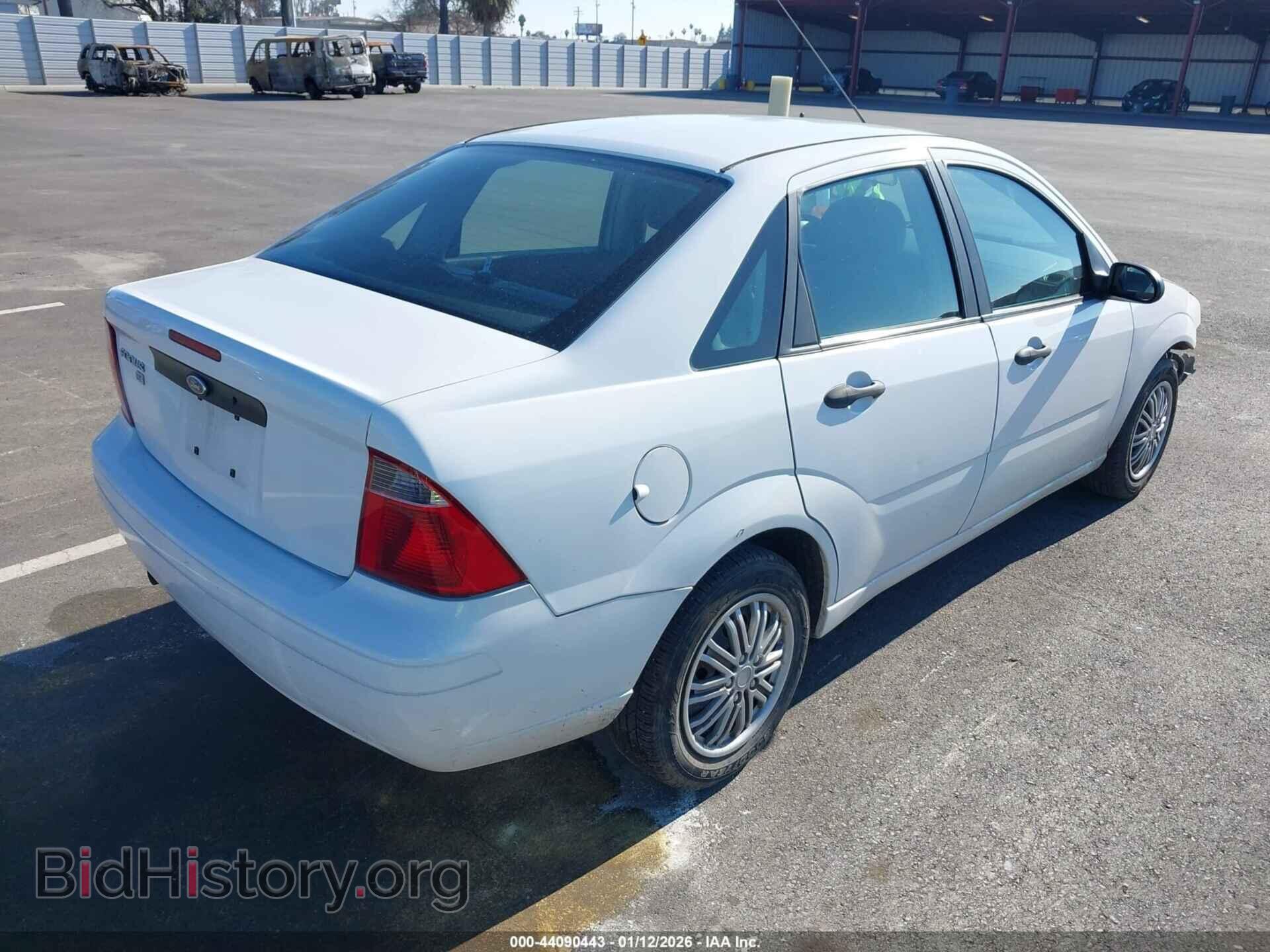 2007 FORD FOCUS - VIN: 1FAHP34N67W293955 - Фото 4