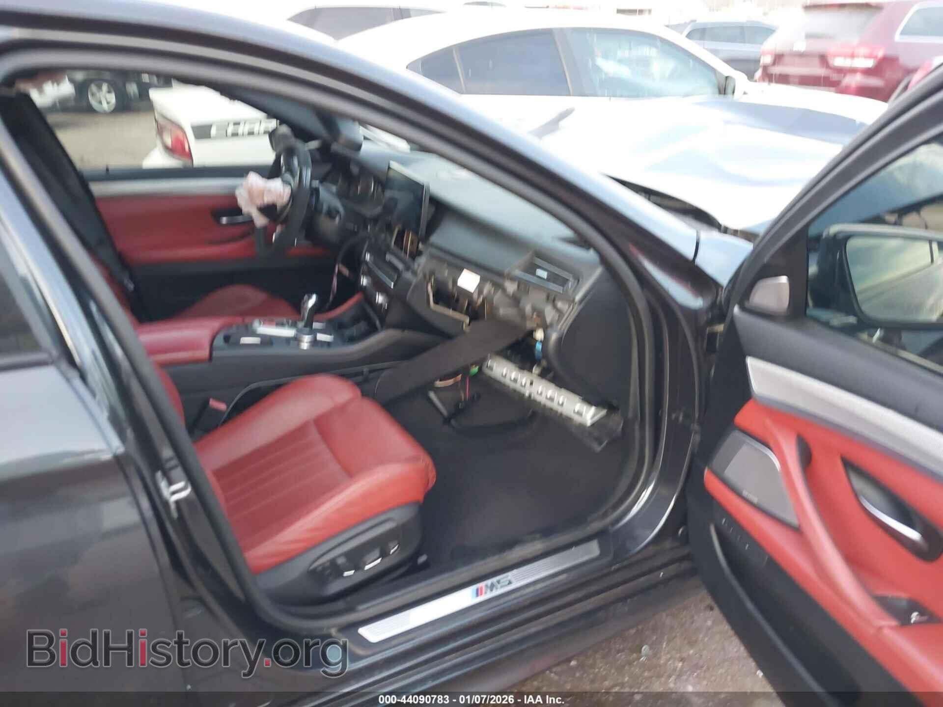 2014 BMW M5 - VIN: WBSFV9C54ED593734 - Photo 5
