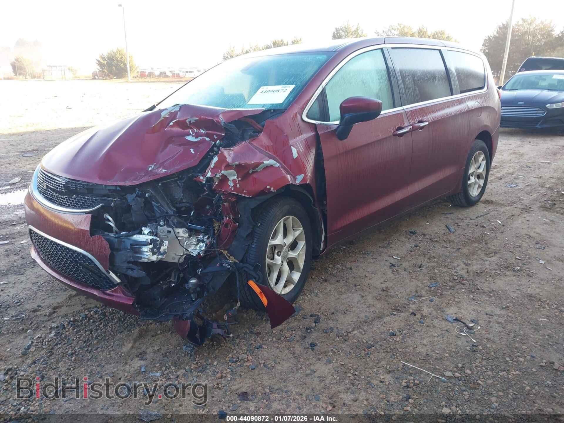 2017 CHRYSLER PACIFICA - VIN: 2C4RC1BG7HR768297 - Photo 2