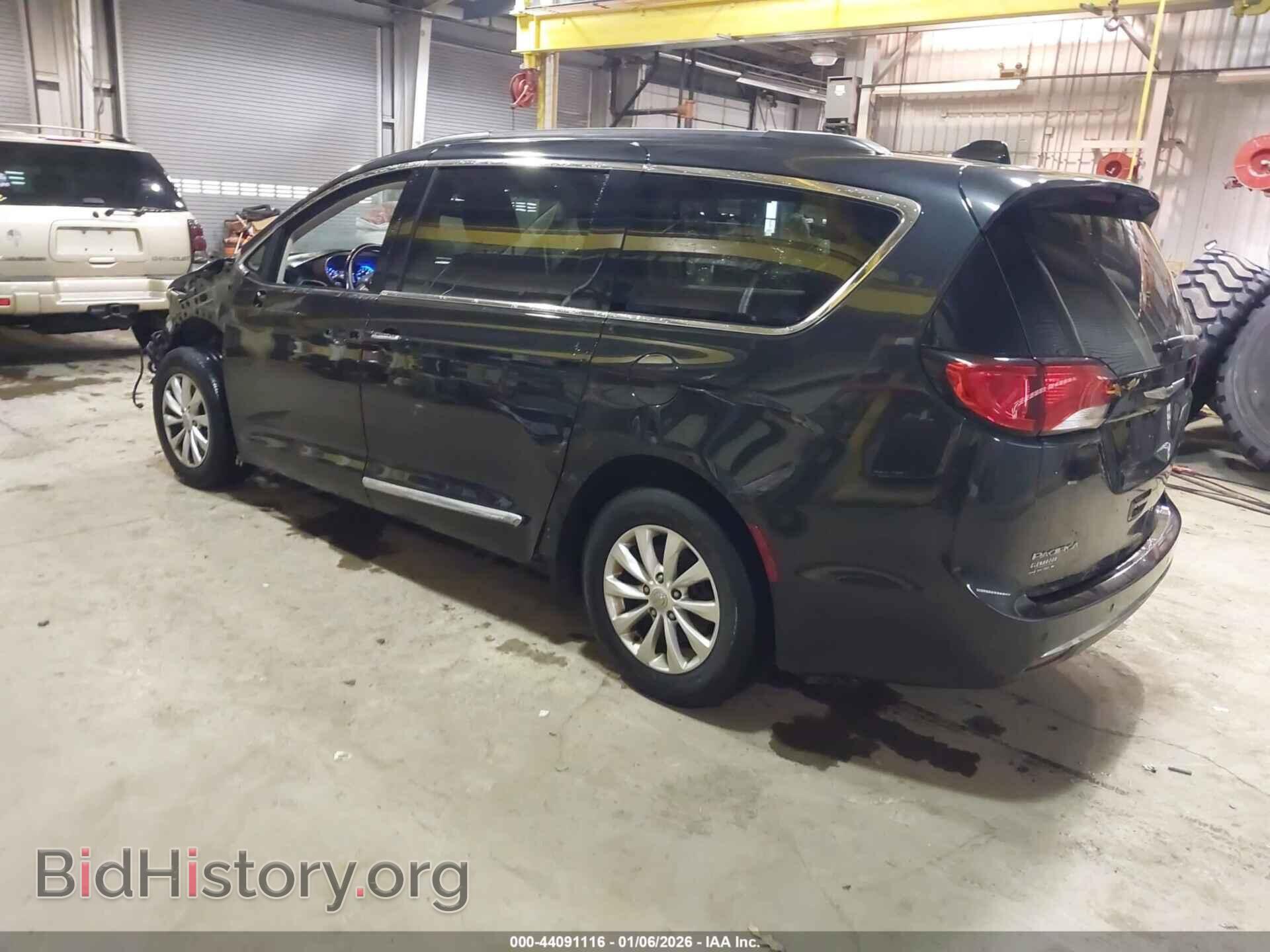 2017 CHRYSLER PACIFICA - VIN: 2C4RC1BG8HR501315 - Фото 3