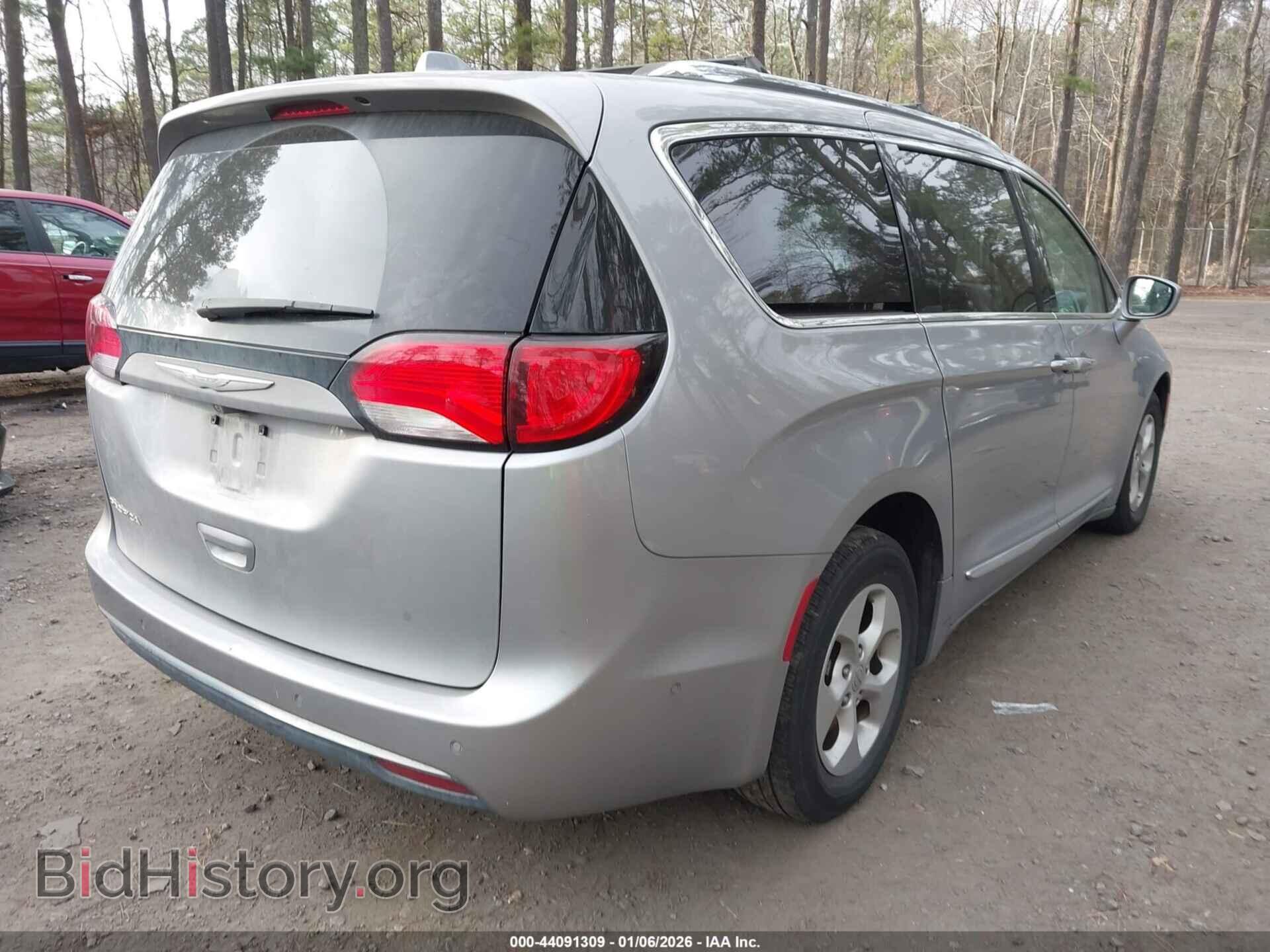 2017 CHRYSLER PACIFICA - VIN: 2C4RC1EGXHR703830 - Фото 4