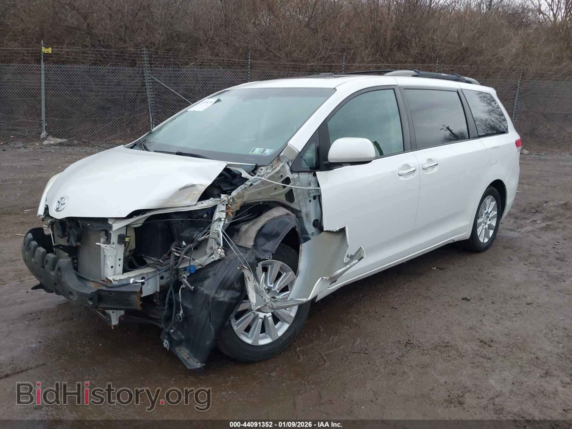 2012 TOYOTA SIENNA - VIN: 5TDDK3DC2CS031849 - Фото 2