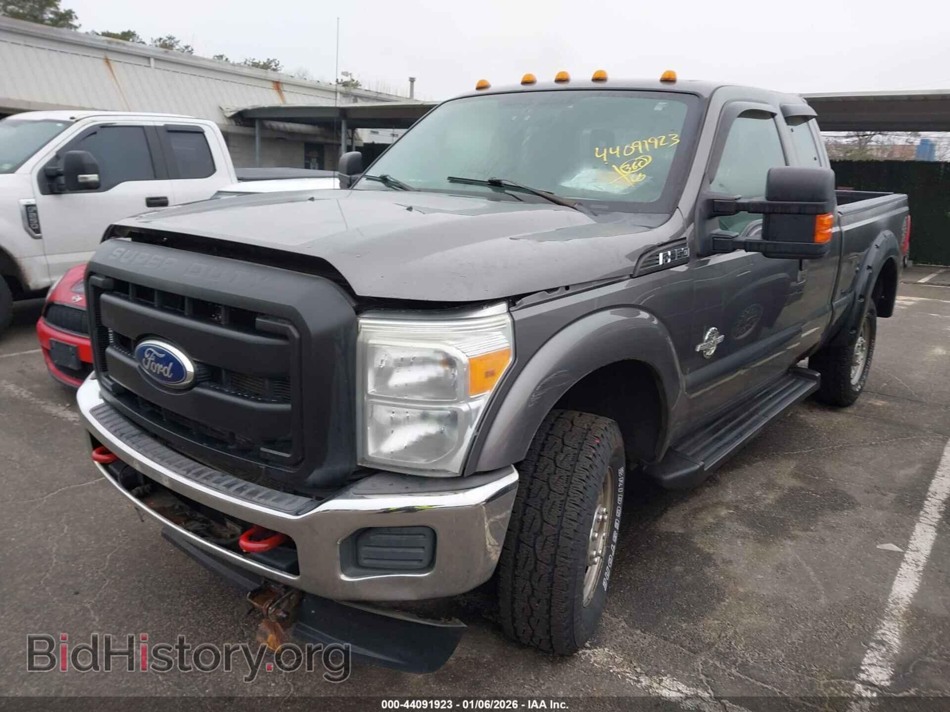 2011 FORD F-350 - VIN: 1FT8X3BT3BEB70074 - Фото 2