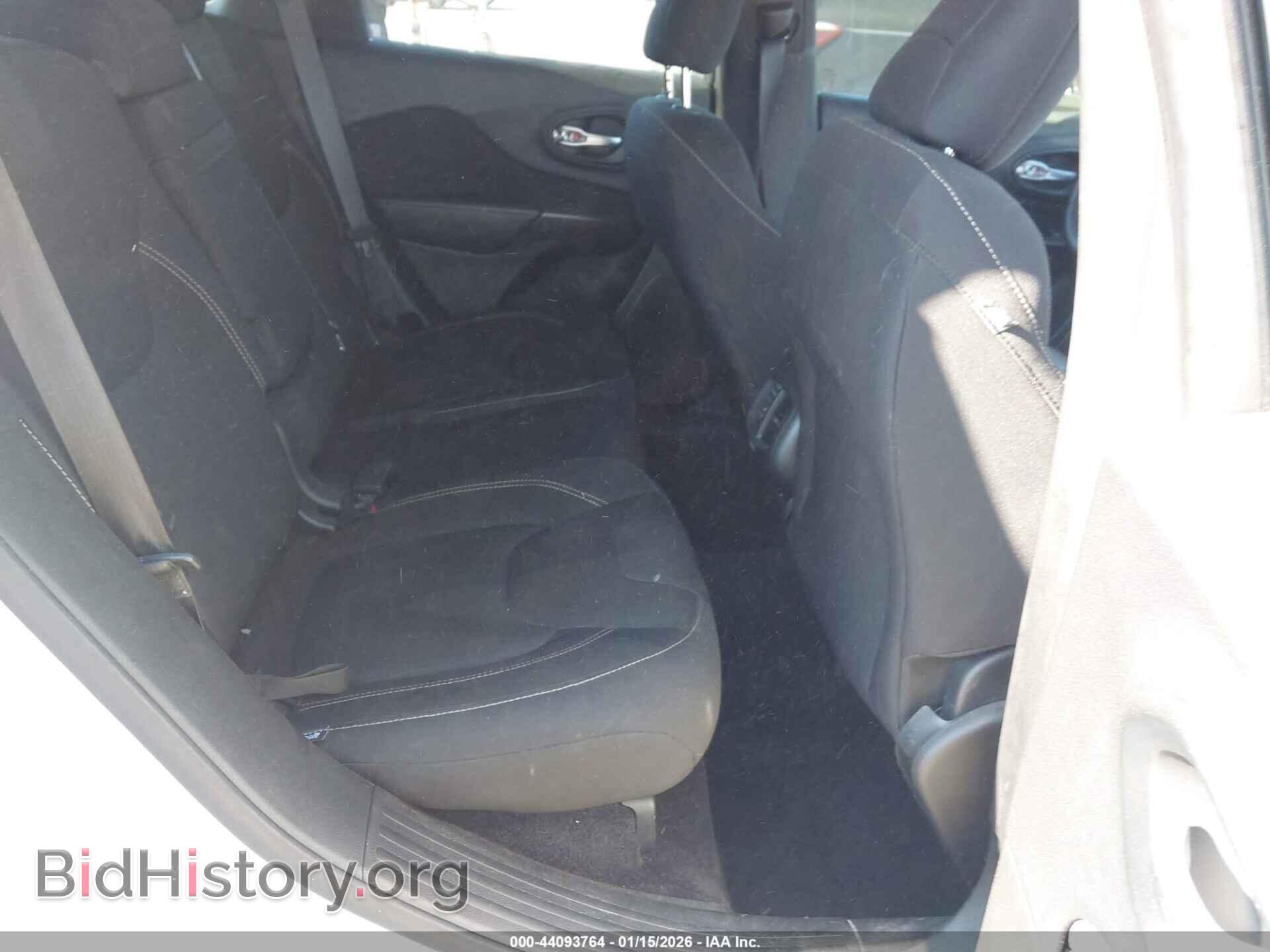 2016 JEEP CHEROKEE - VIN: 1C4PJLCB8GW176957 - Фото 8