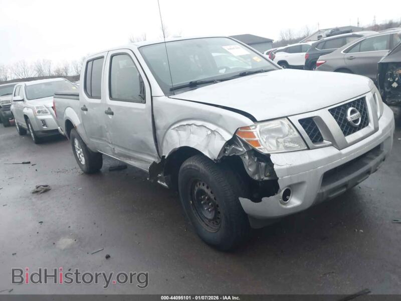 2015 Nissan FRONTIER Pro-4x/S/SL/SV (VIN 1N6AD0EV8FN712472) — фото 1 из 16, IAAI, повреждение: правый бок