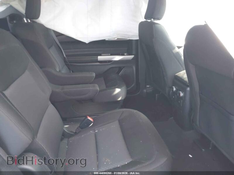 2022 Ford EXPLORER (VIN 1FMSK8DH3NGB15400) — photo 8 of 16