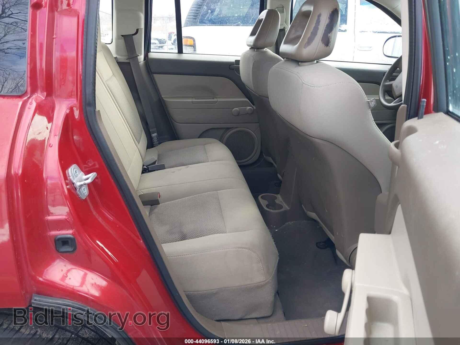 2007 JEEP COMPASS - VIN: 1J8FT47W57D216151 - Фото 8