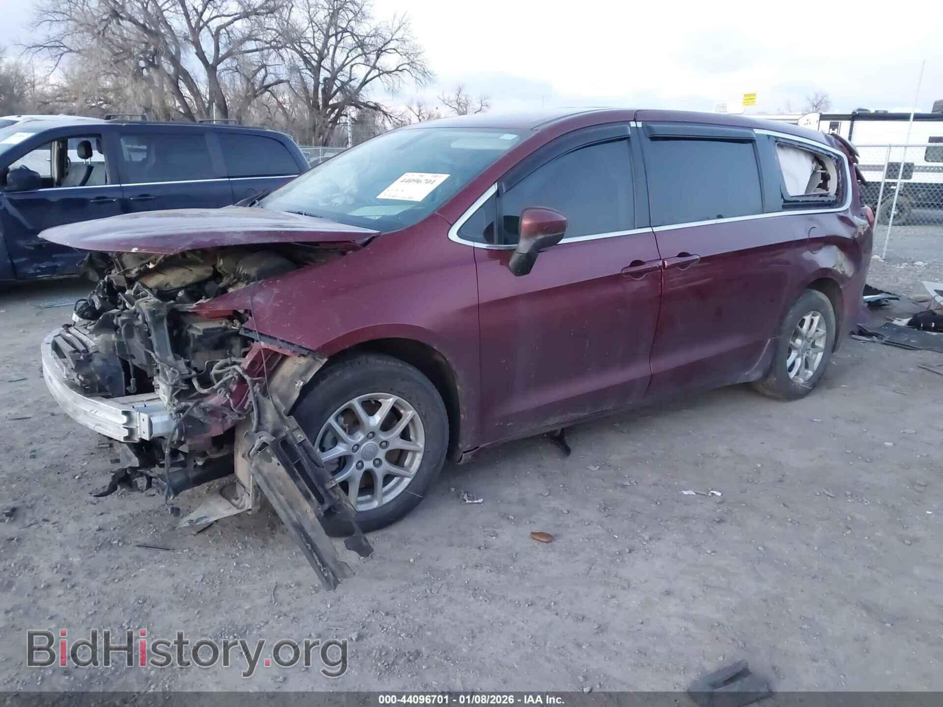 2017 CHRYSLER PACIFICA - VIN: 2C4RC1DG8HR610905 - Photo 2