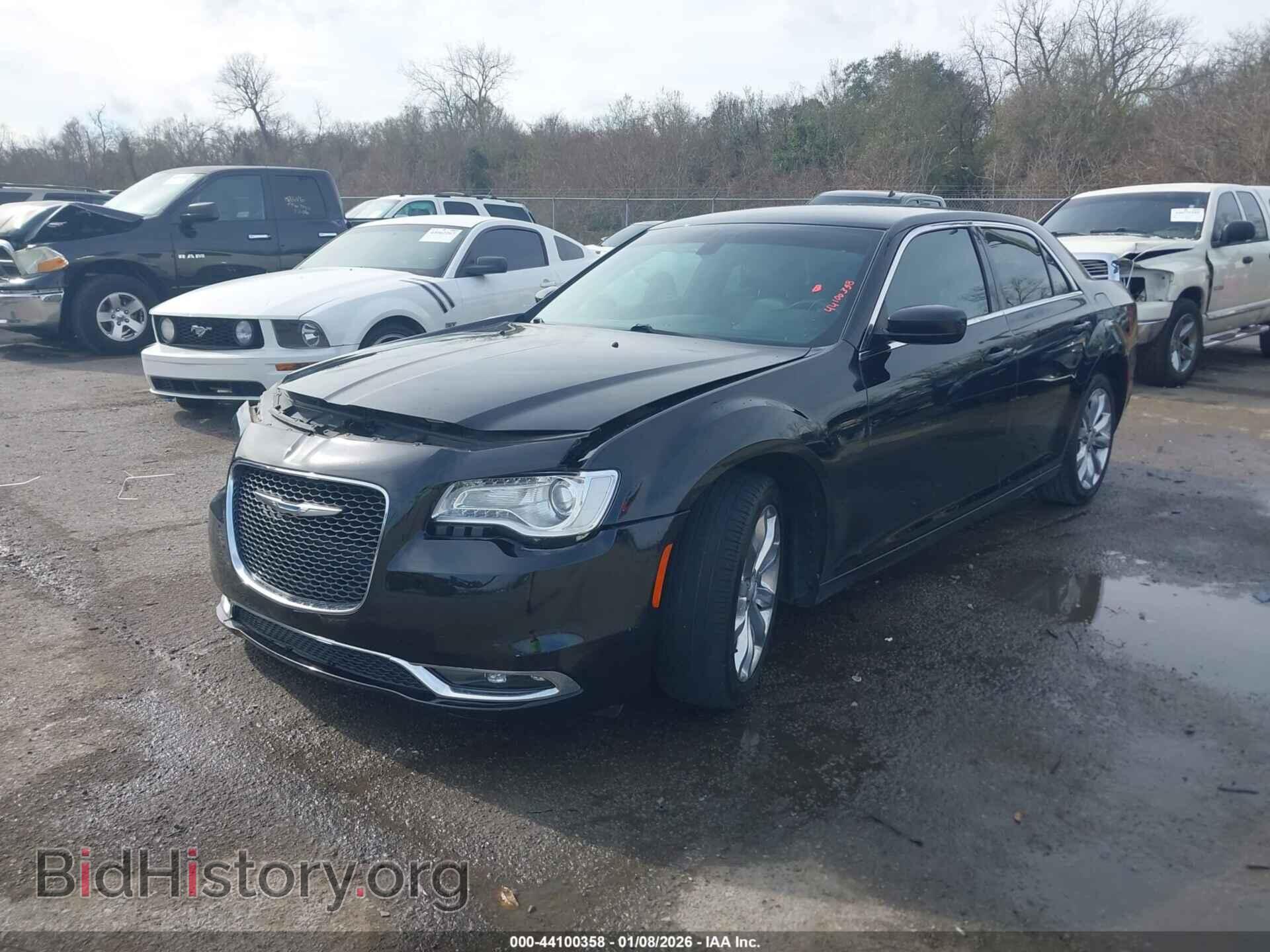 2015 CHRYSLER 300 - VIN: 2C3CCAAG4FH893725 - Фото 2