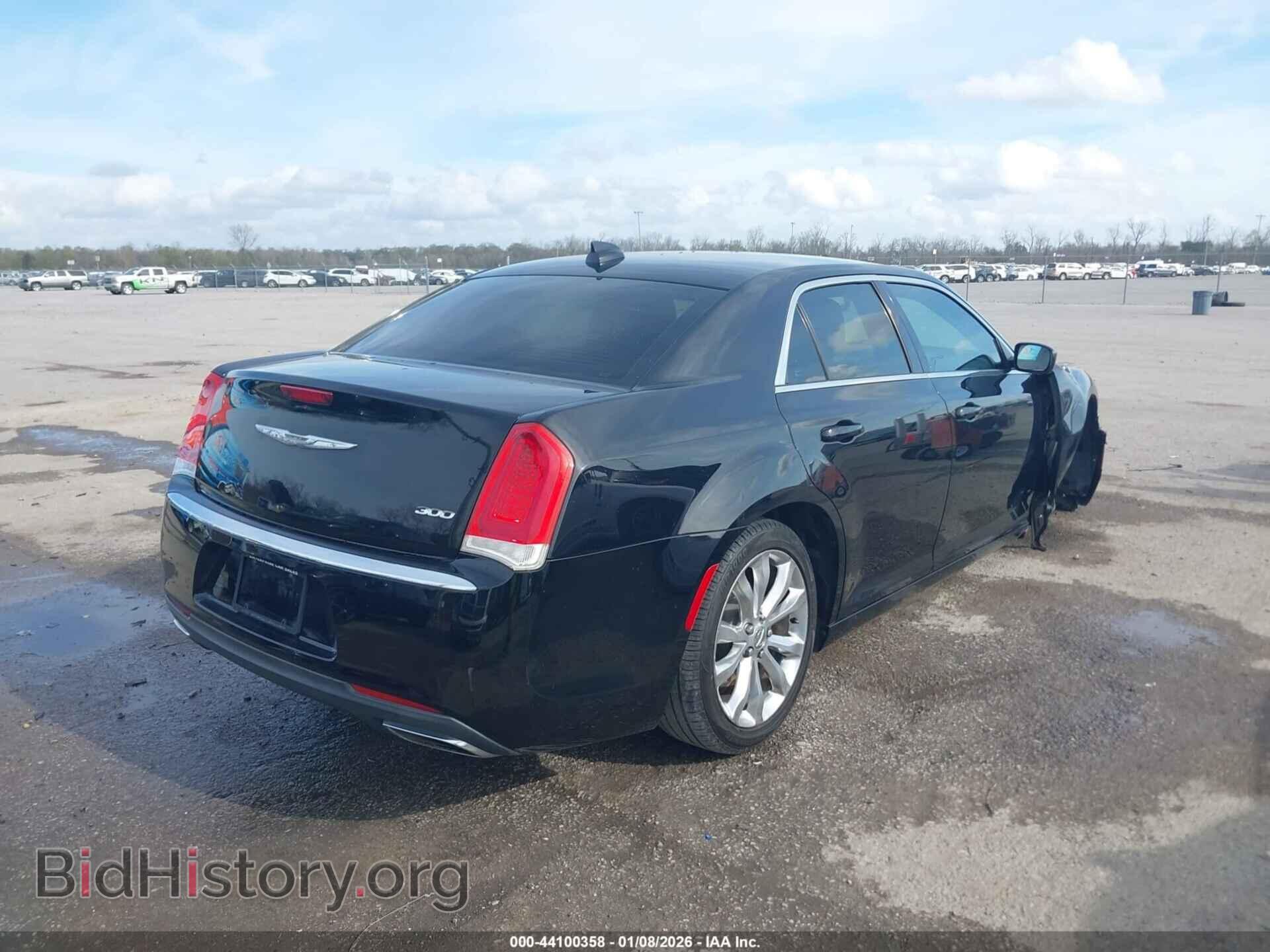2015 CHRYSLER 300 - VIN: 2C3CCAAG4FH893725 - Фото 4