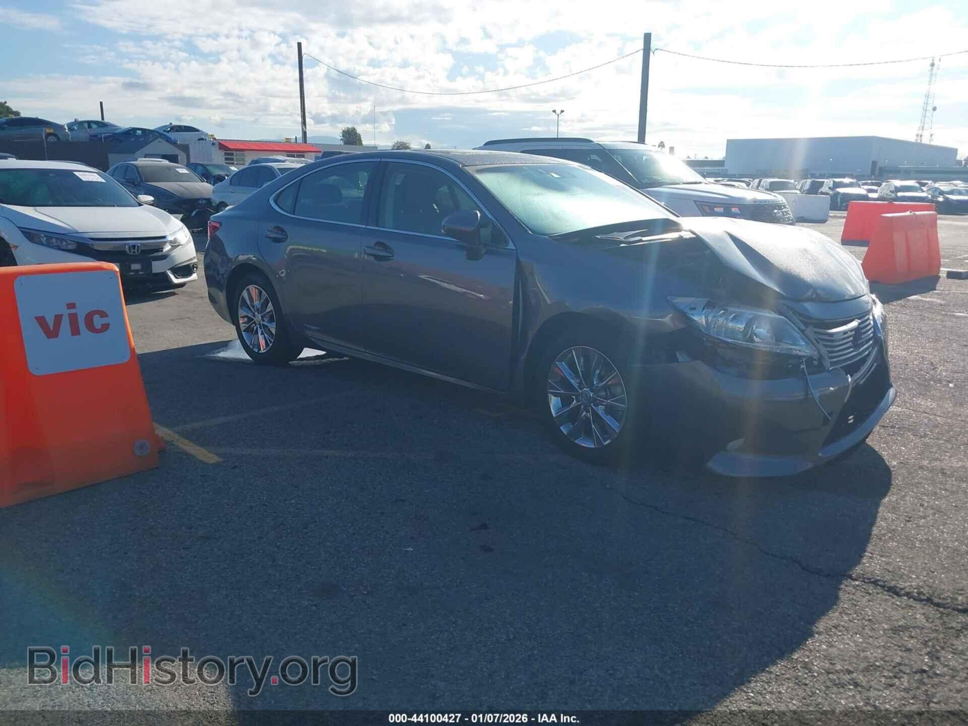 Фотография JTHBW1GG6D2025963 - LEXUS ES 300H 2013