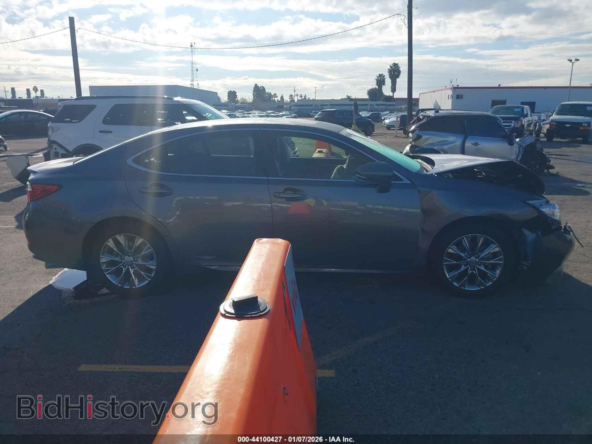2013 LEXUS ES 300H - VIN: JTHBW1GG6D2025963 - Photo 13