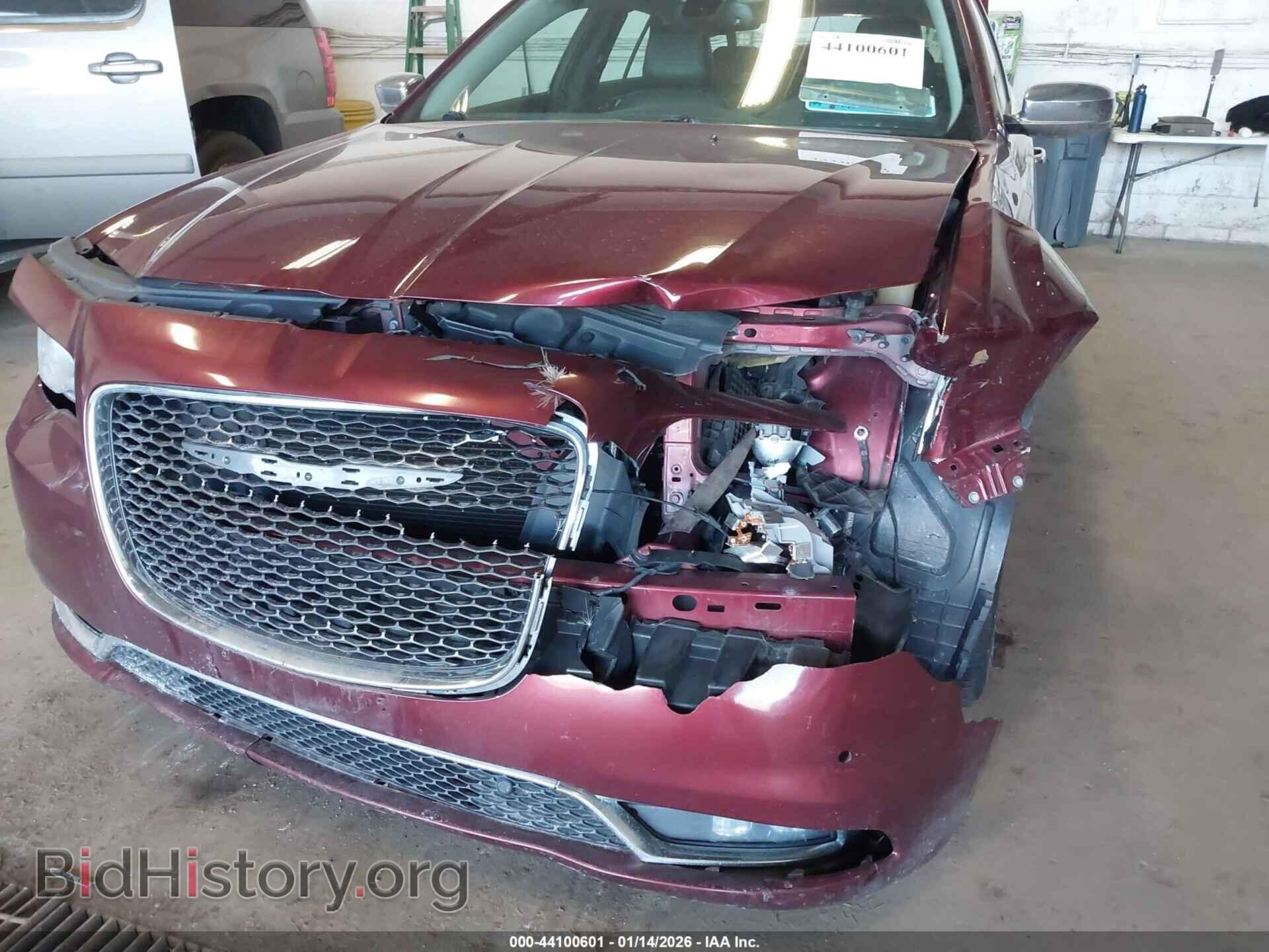 2015 CHRYSLER 300C - VIN: 2C3CCAETXFH921311 - Фото 6