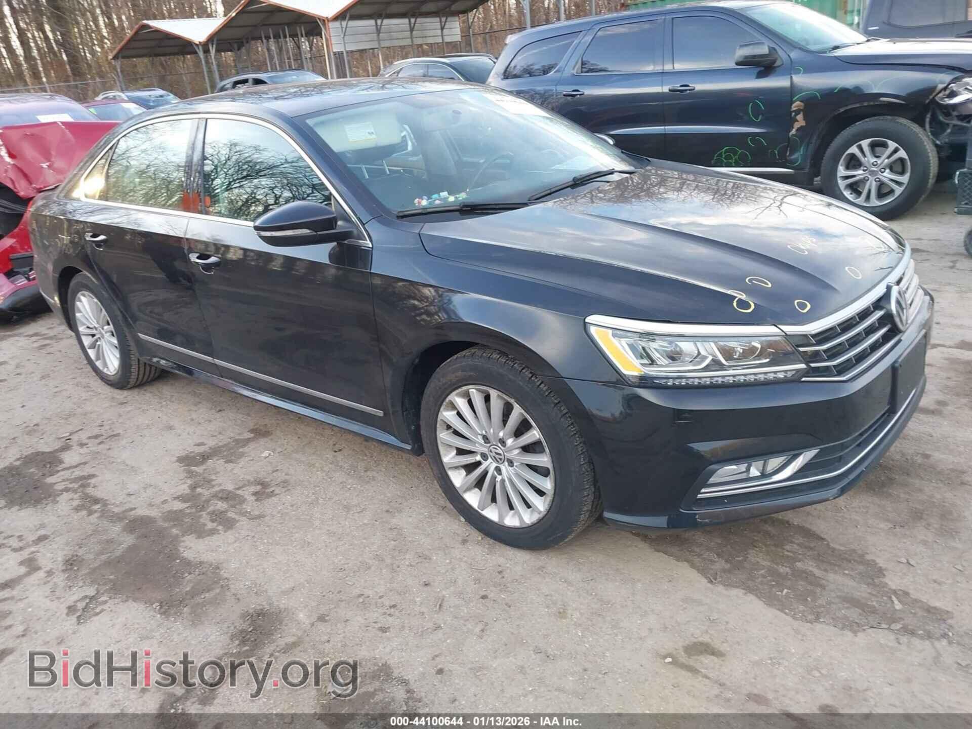 Photo 1VWBT7A32HC041397 - VOLKSWAGEN PASSAT 2017